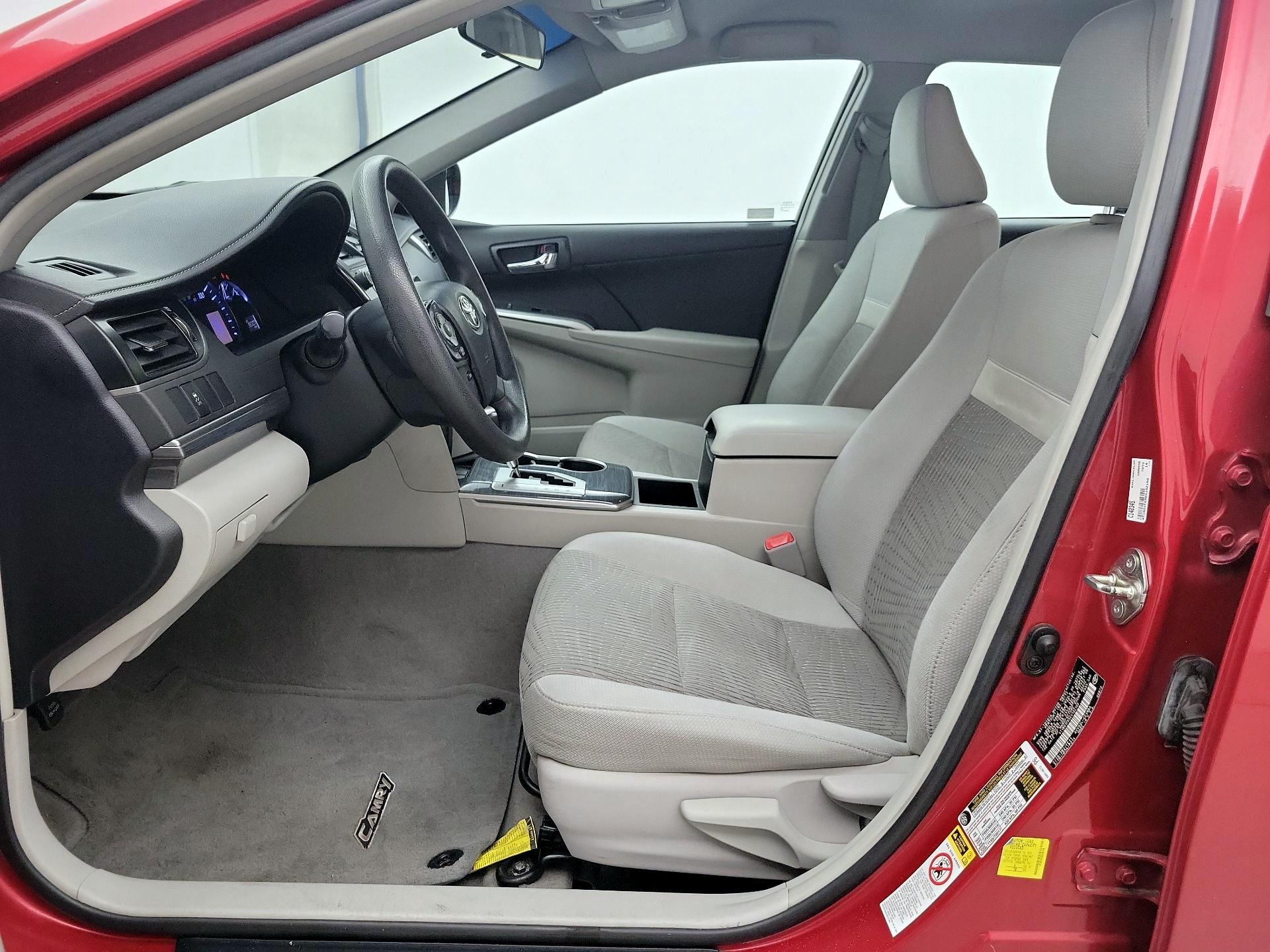 Thumbnail: 2014 Toyota Camry - 11