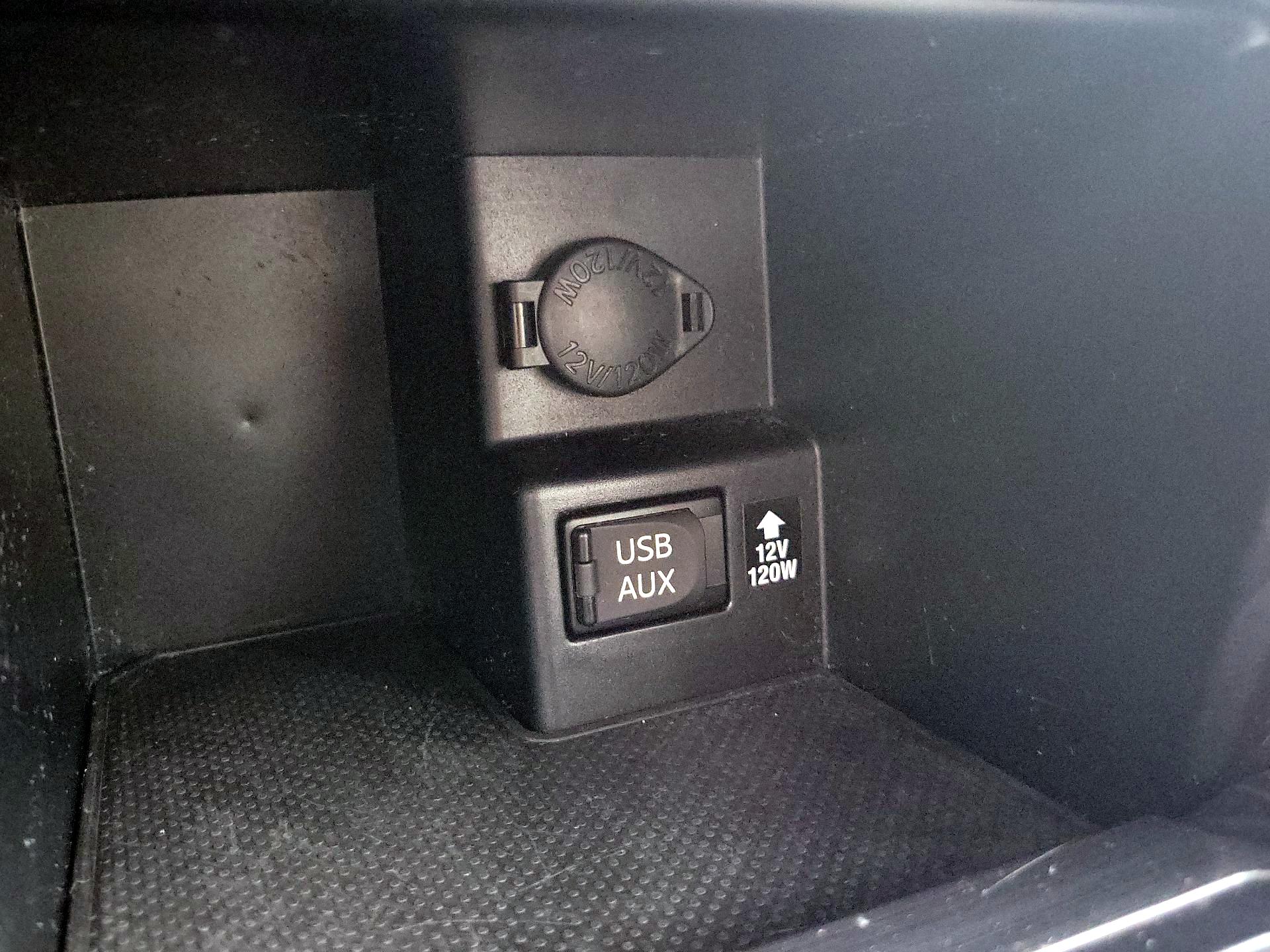 Thumbnail: 2014 Toyota Camry - 17