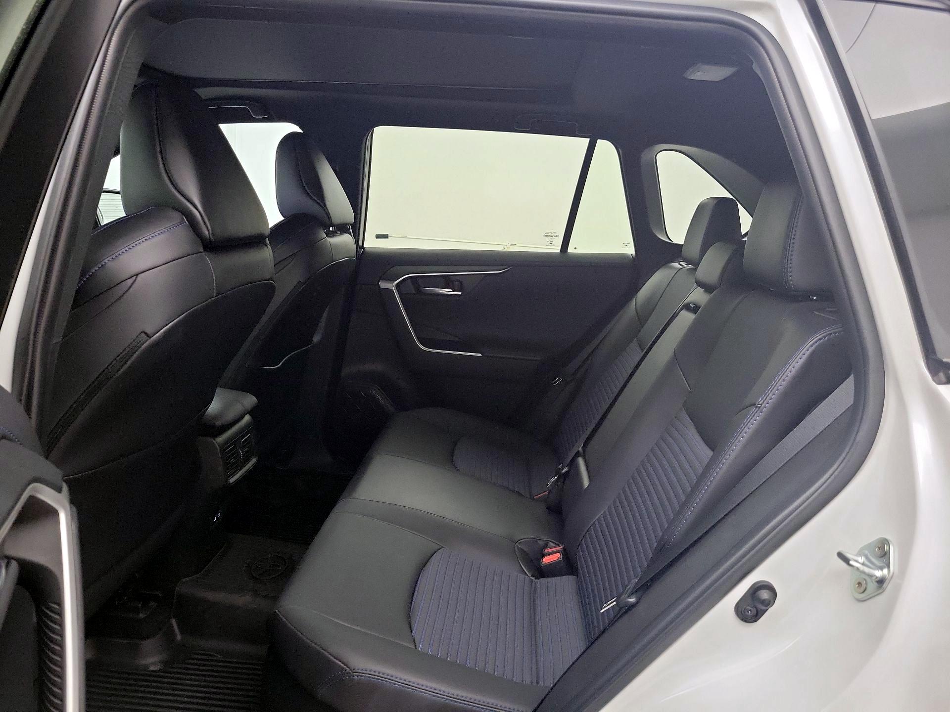Thumbnail: 2023 Toyota RAV4 - 20
