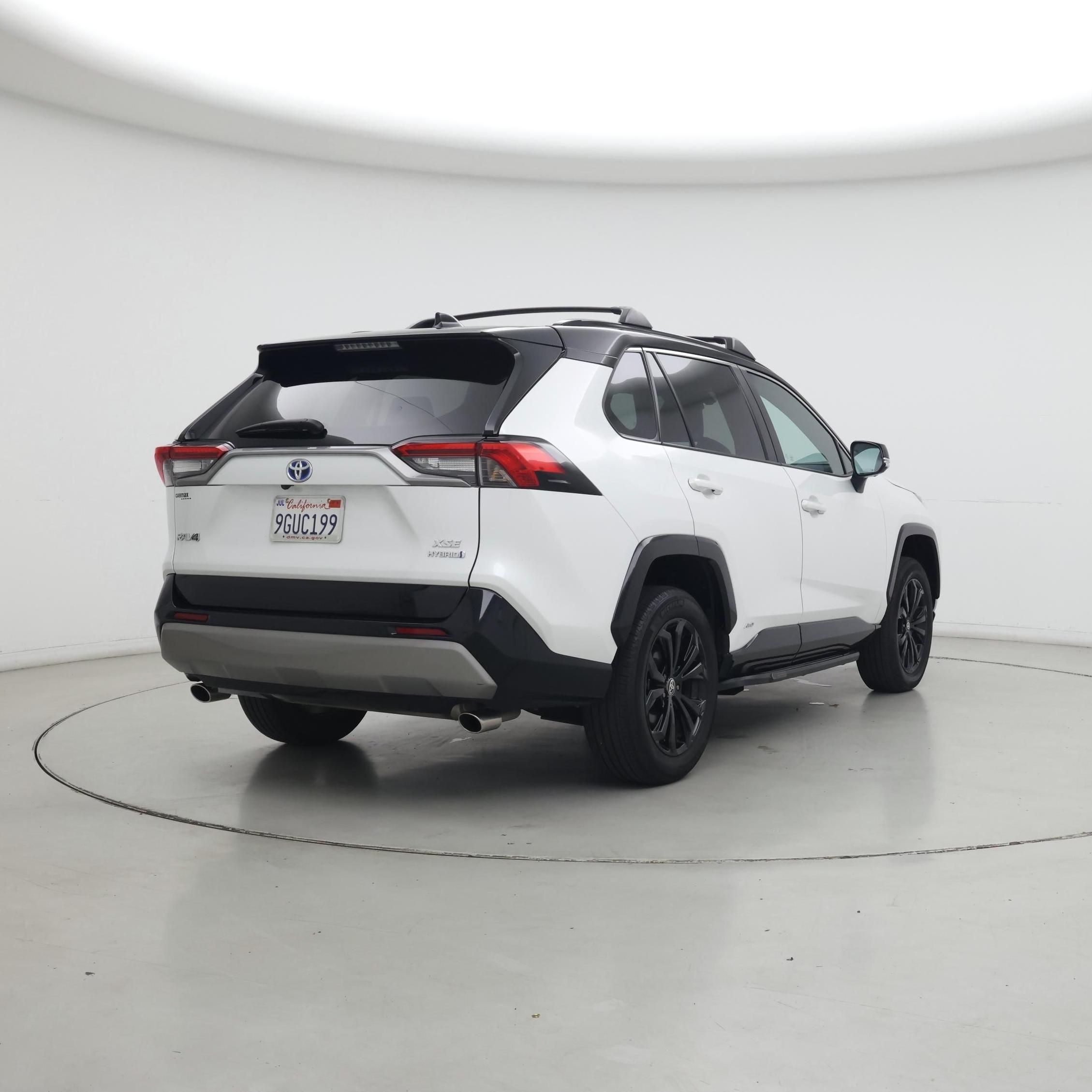 Thumbnail: 2023 Toyota RAV4 - 8