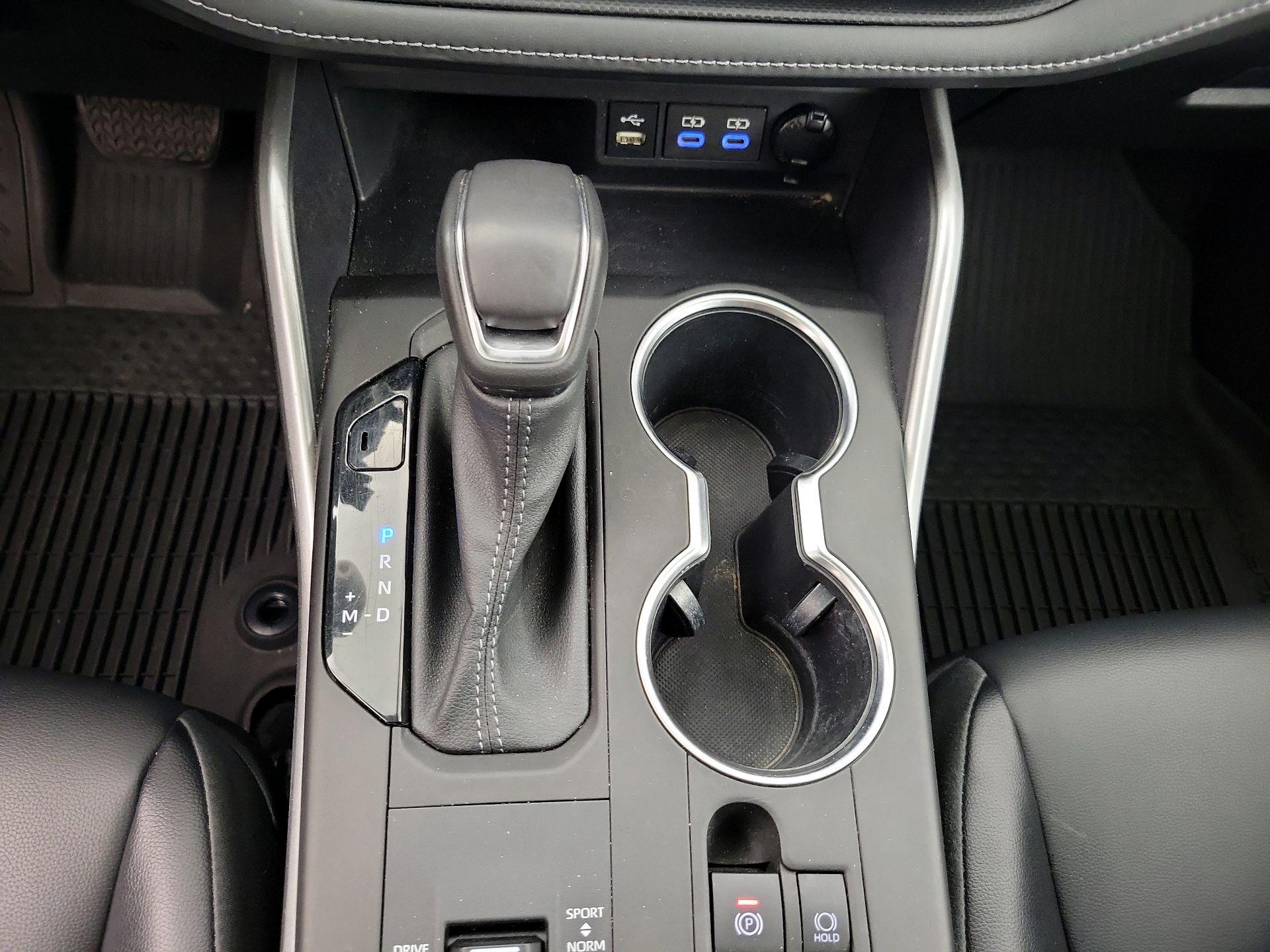 Thumbnail: 2022 Toyota Highlander - 18