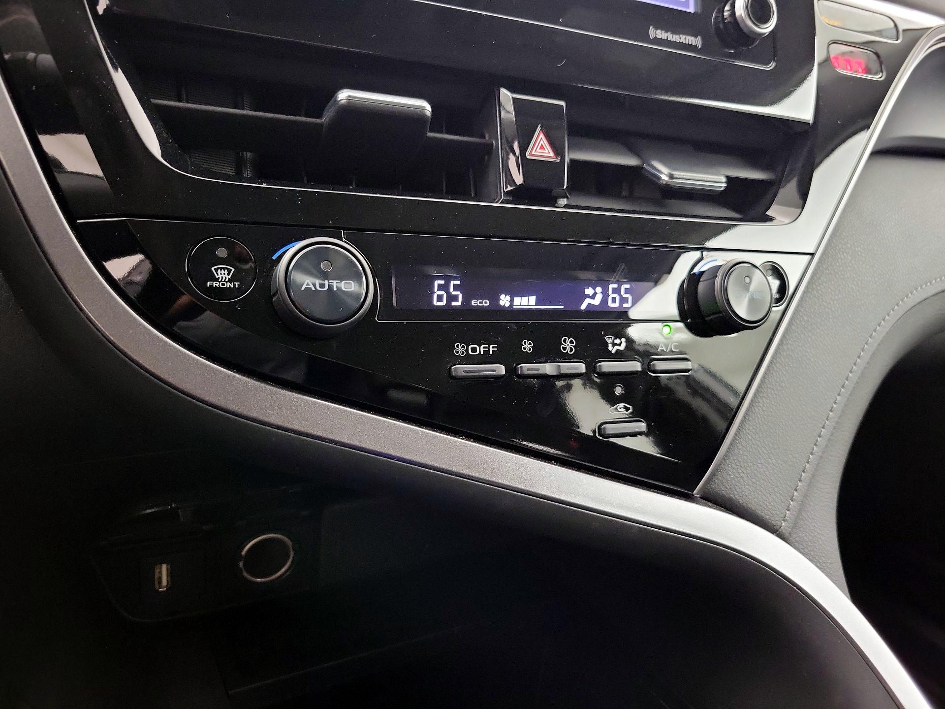 Thumbnail: 2022 Toyota Camry - 16