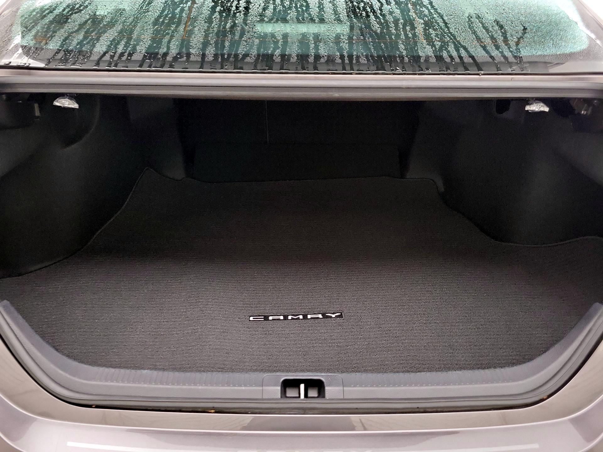 Thumbnail: 2022 Toyota Camry - 20