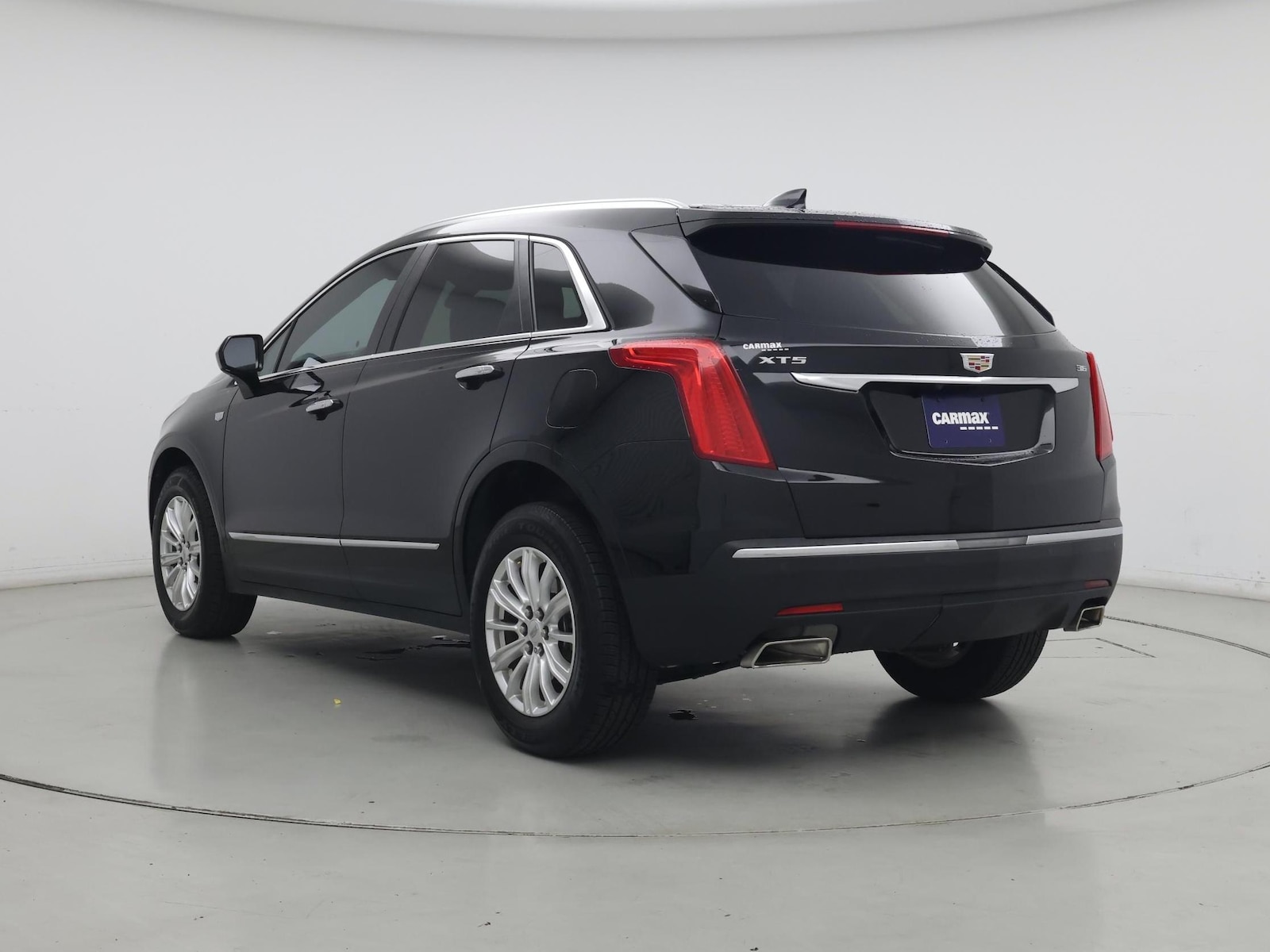 2018 Cadillac XT5 Base - Photo 3