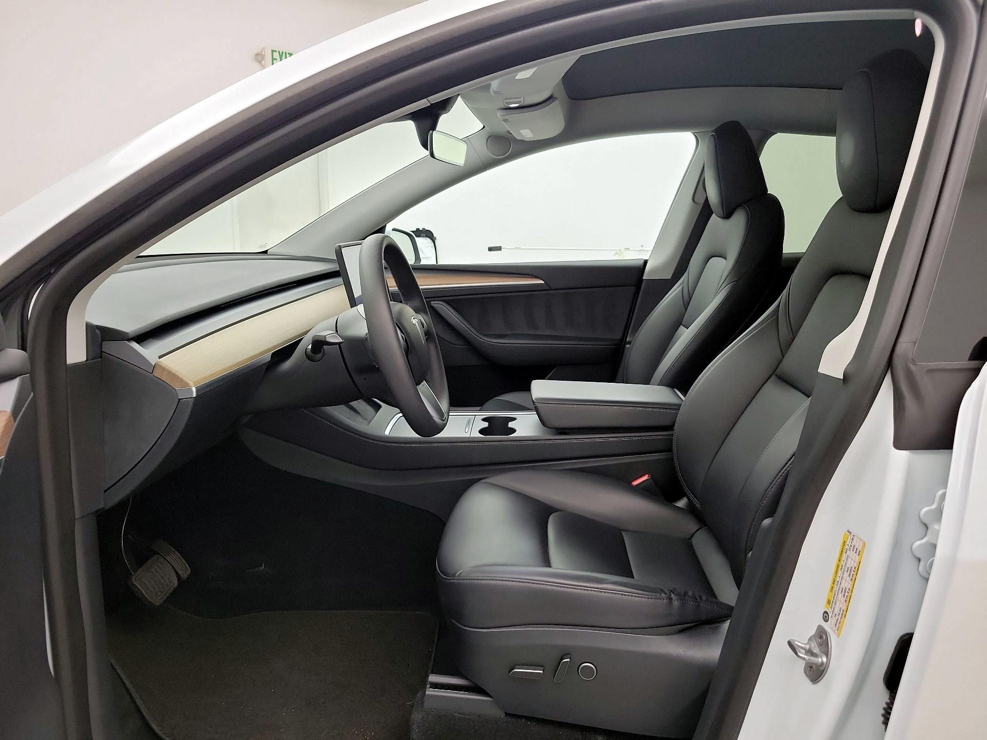 Thumbnail: 2023 Tesla Model Y - 11