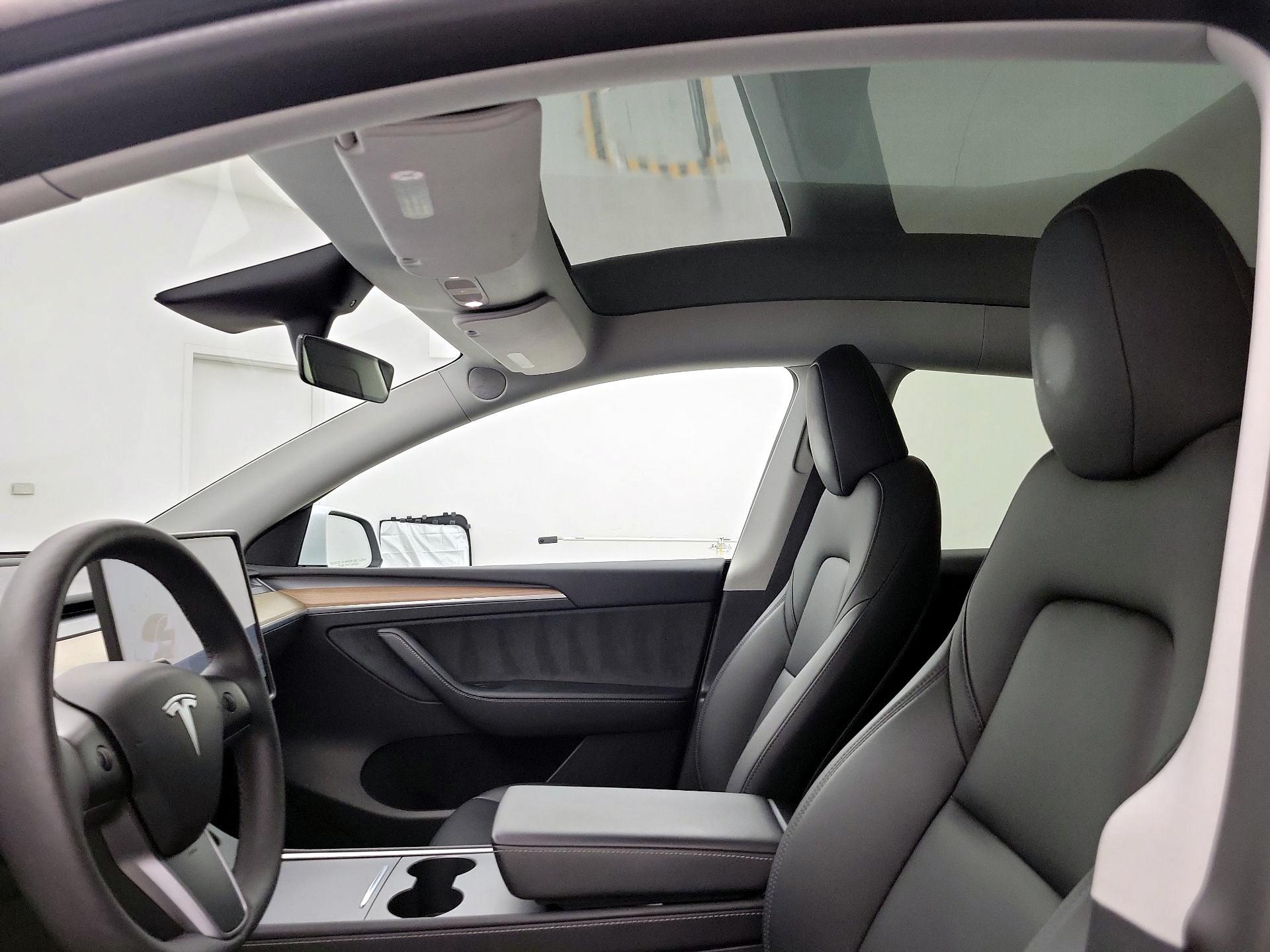 Thumbnail: 2023 Tesla Model Y - 18