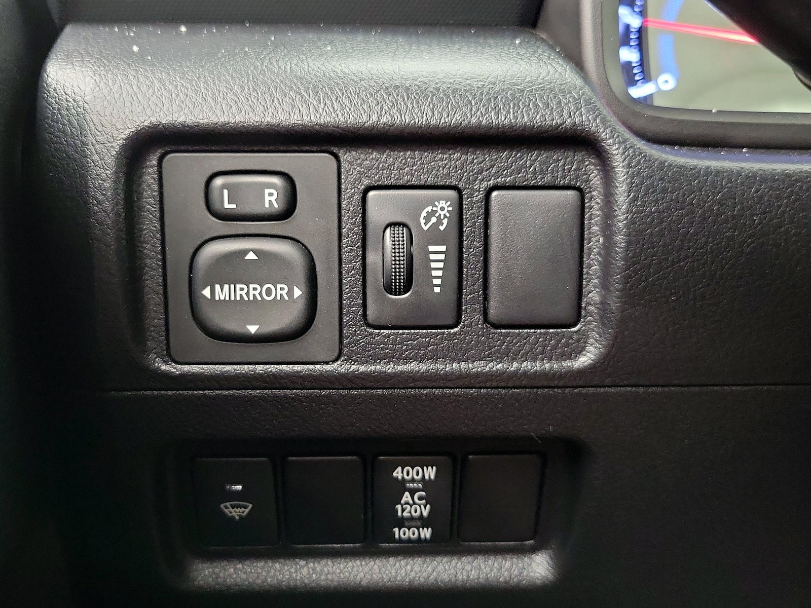 2017 Toyota 4Runner SR5 - Photo 14