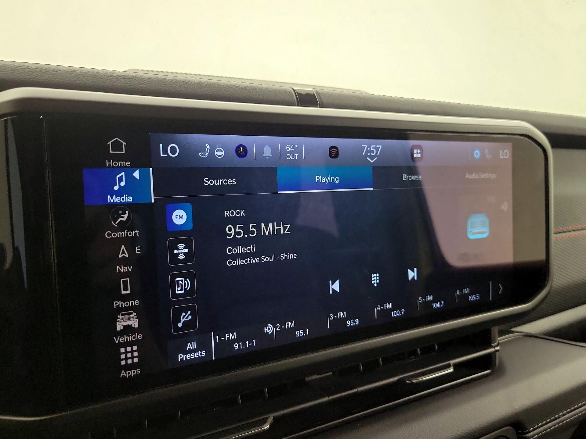 Thumbnail: 2024 Jeep Wrangler - 16