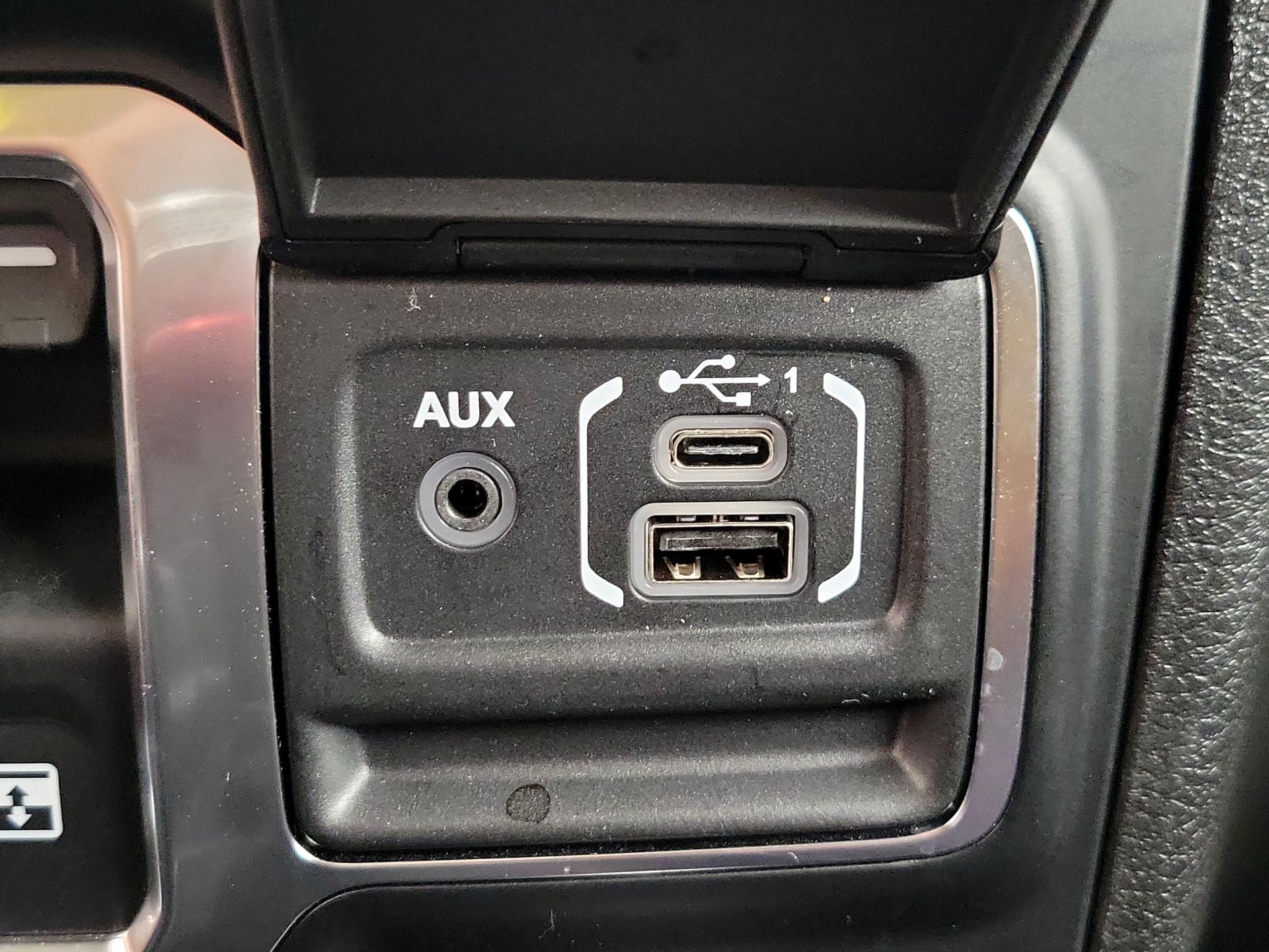 Thumbnail: 2024 Jeep Wrangler - 19