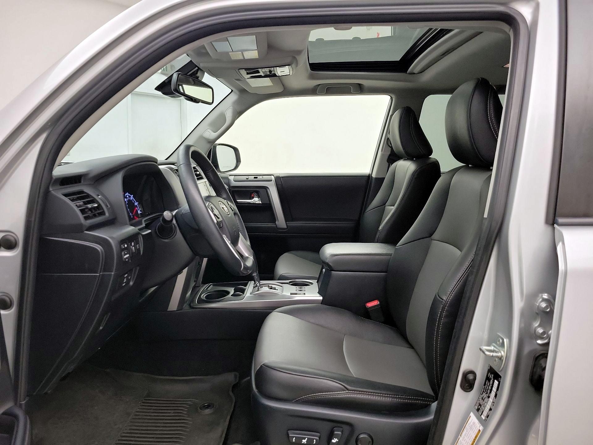 Thumbnail: 2022 Toyota 4Runner - 11