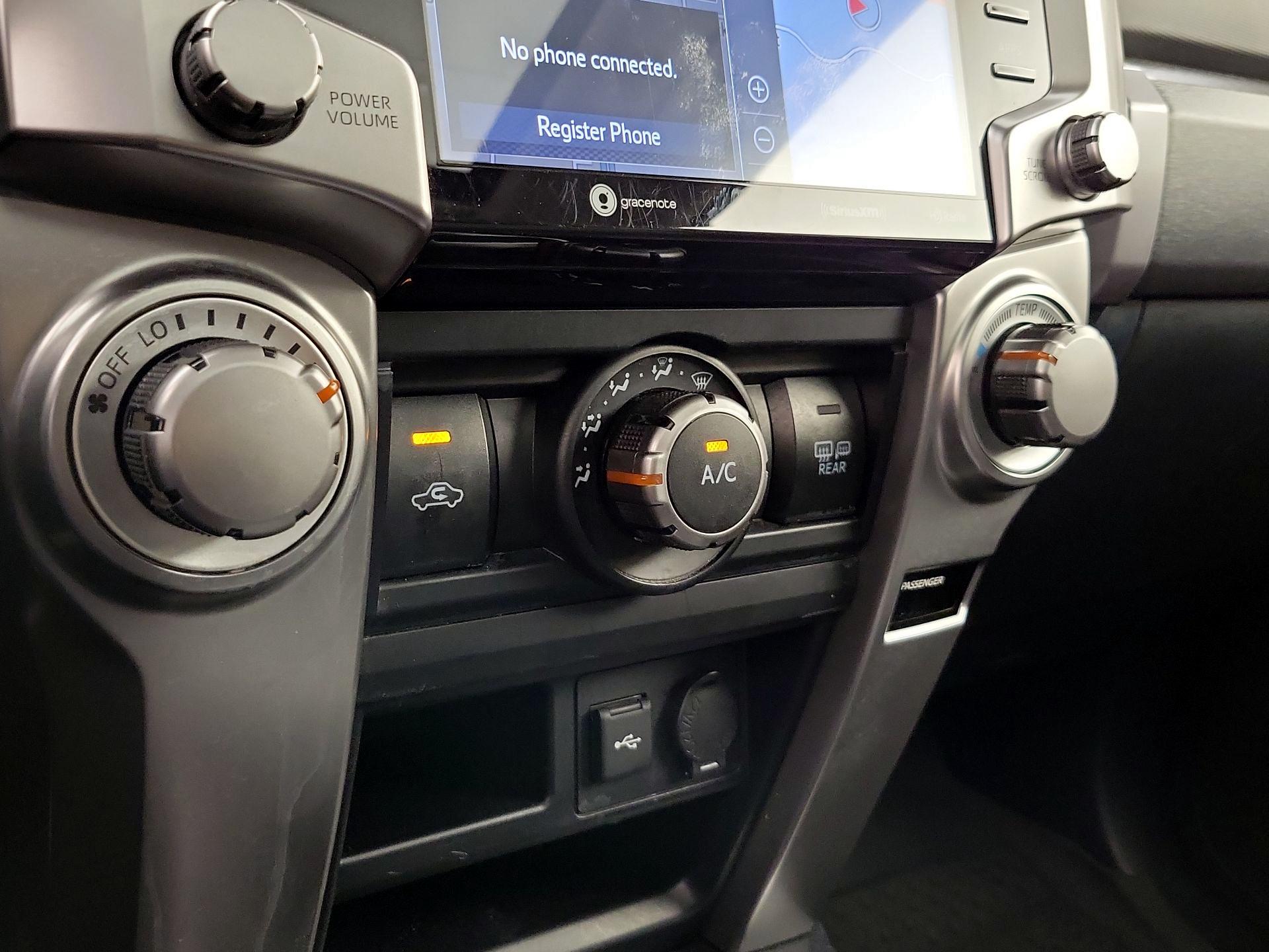 Thumbnail: 2022 Toyota 4Runner - 17