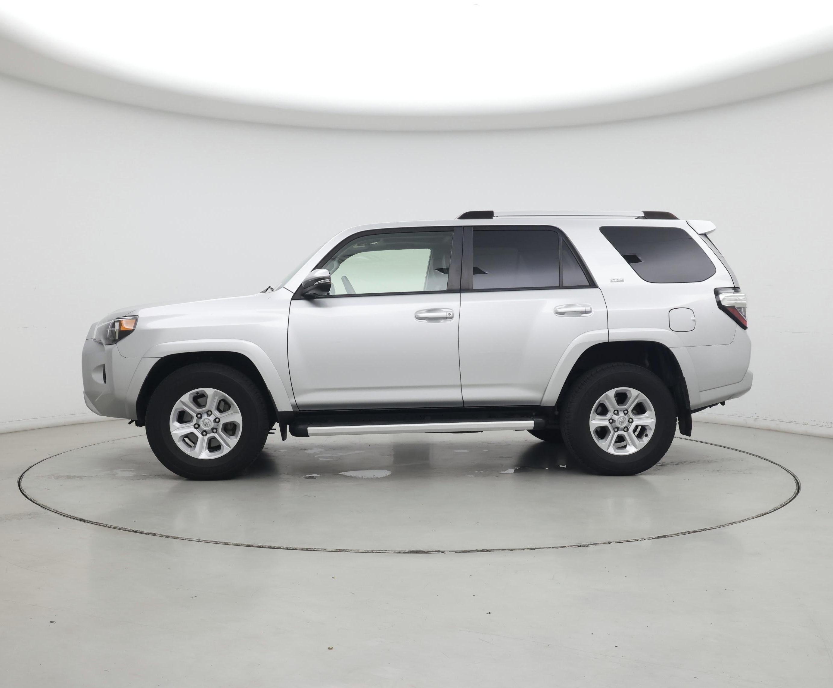 Thumbnail: 2022 Toyota 4Runner - 3