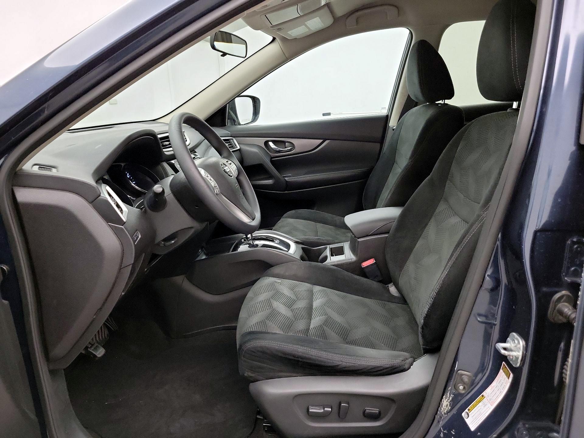 Thumbnail: 2015 Nissan Rogue - 11