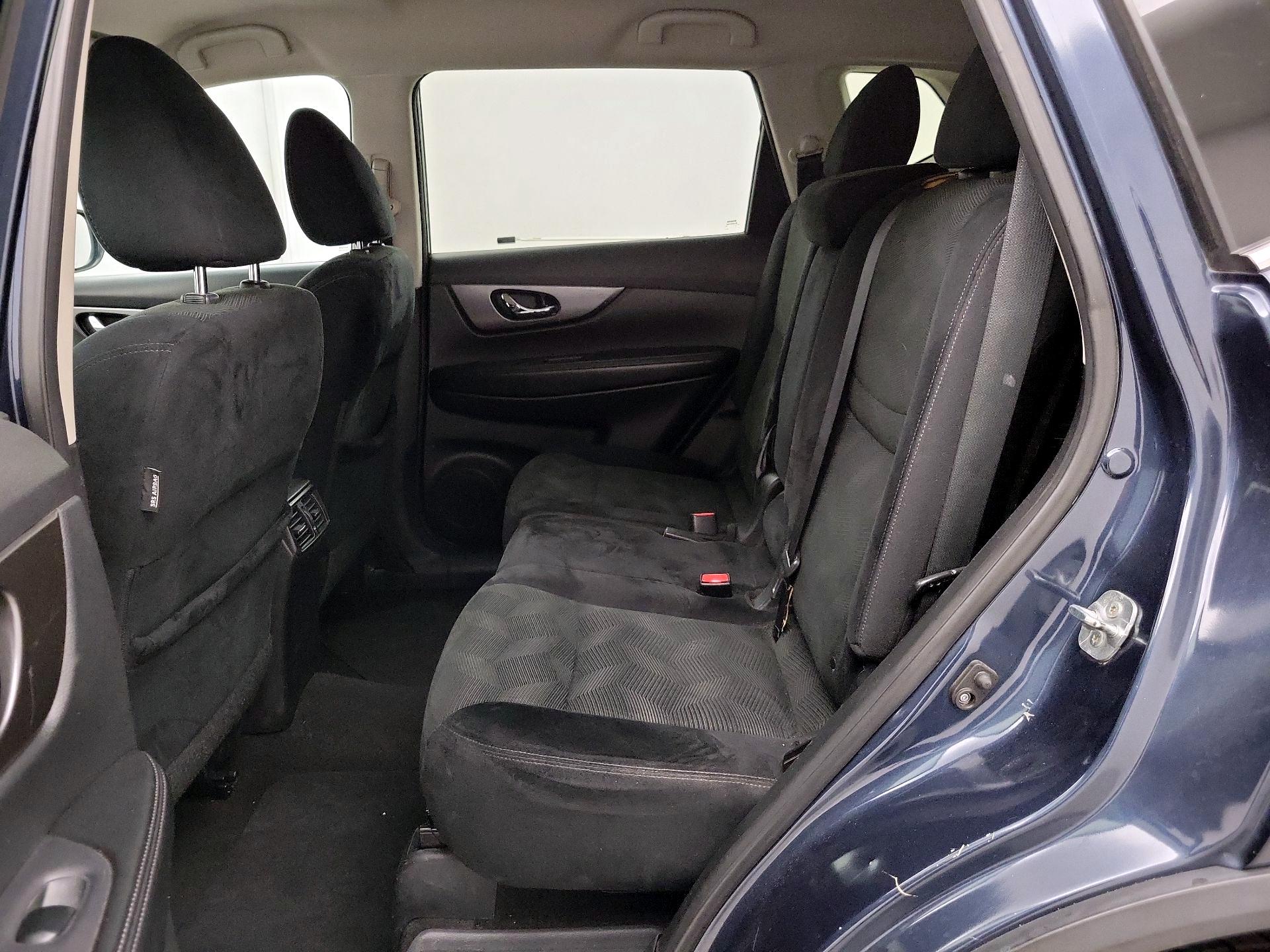 Thumbnail: 2015 Nissan Rogue - 19