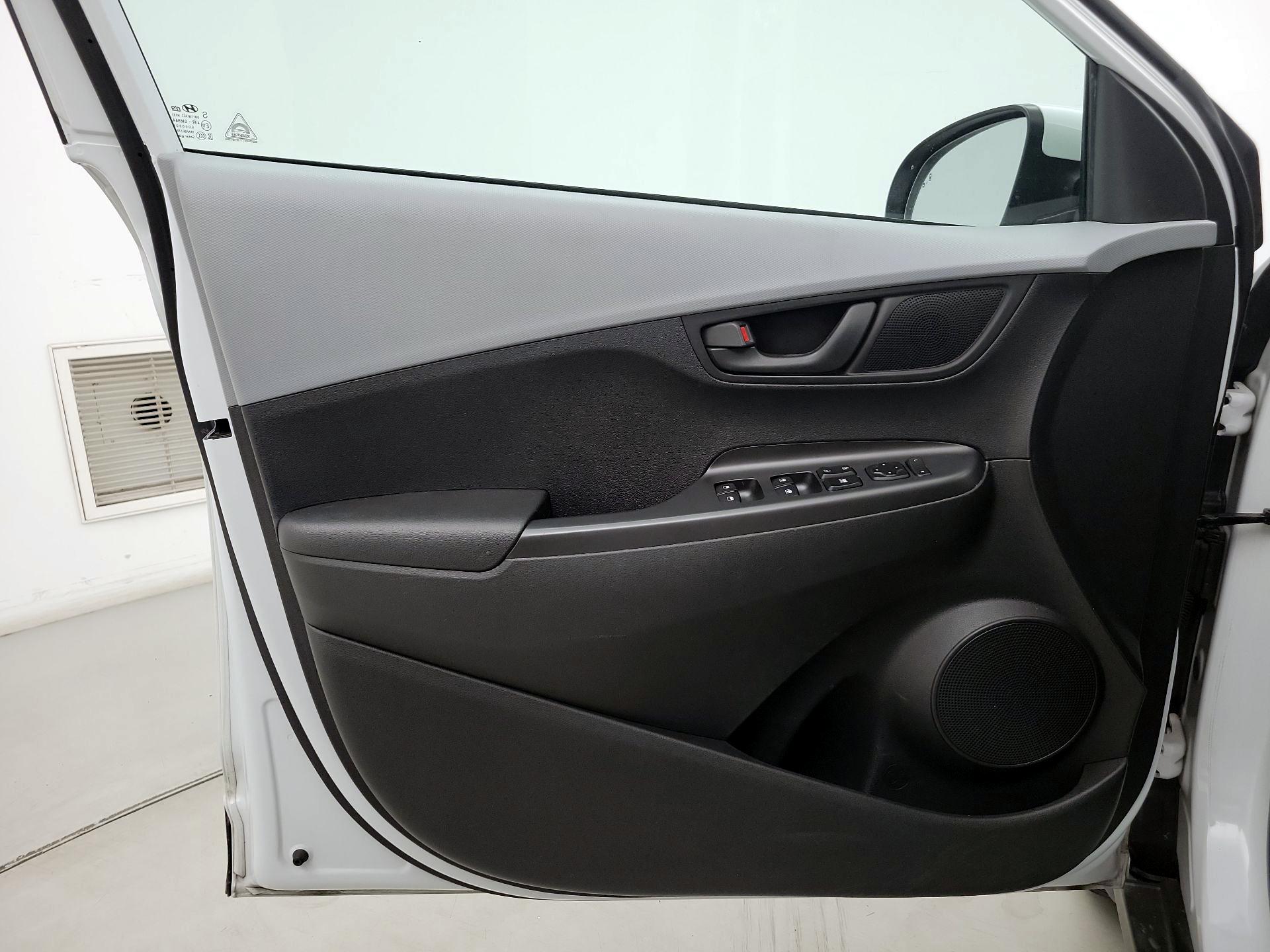 Thumbnail: 2018 Hyundai Kona - 12