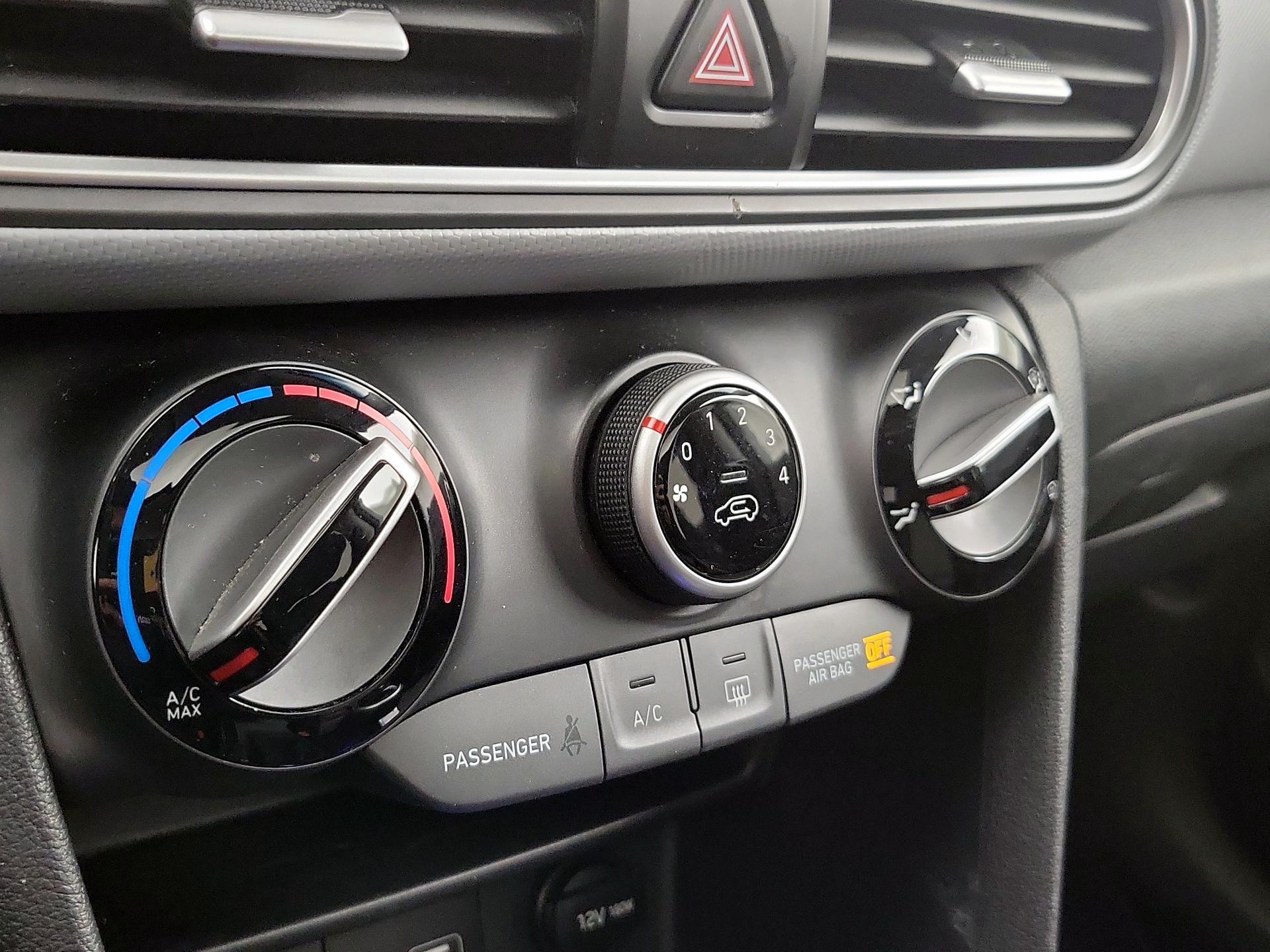 Thumbnail: 2018 Hyundai Kona - 16