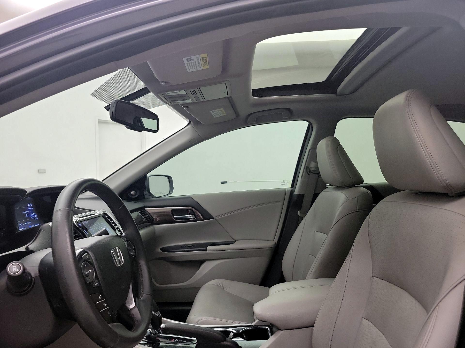 Thumbnail: 2017 Honda Accord - 19