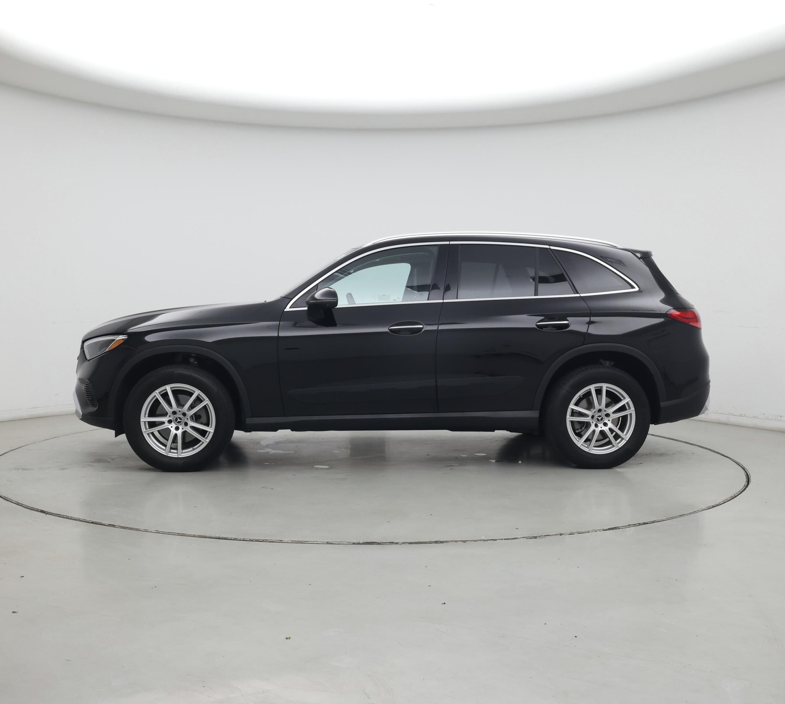 Thumbnail: 2023 Mercedes-Benz GLC - 3