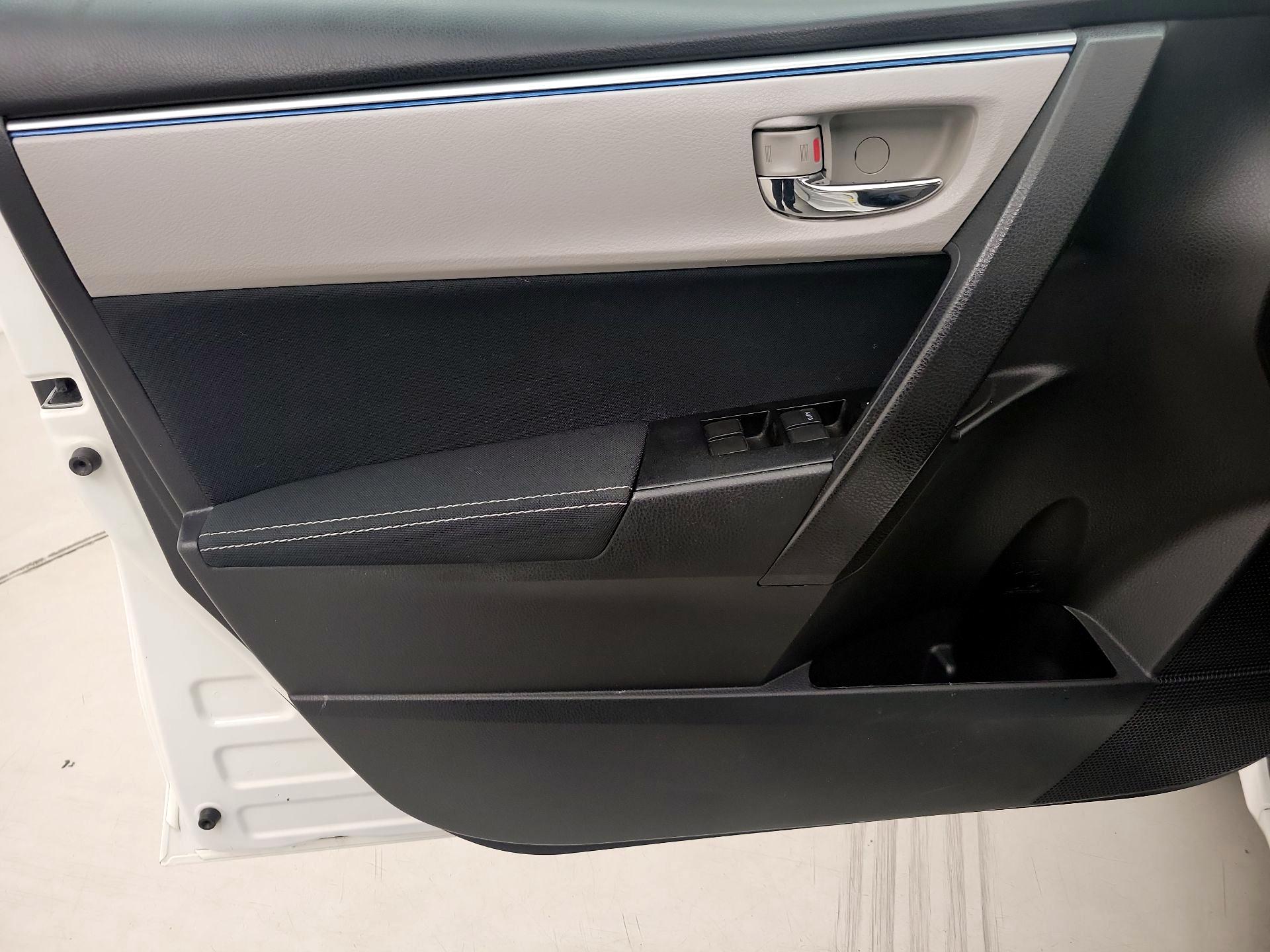 Thumbnail: 2014 Toyota Corolla - 12