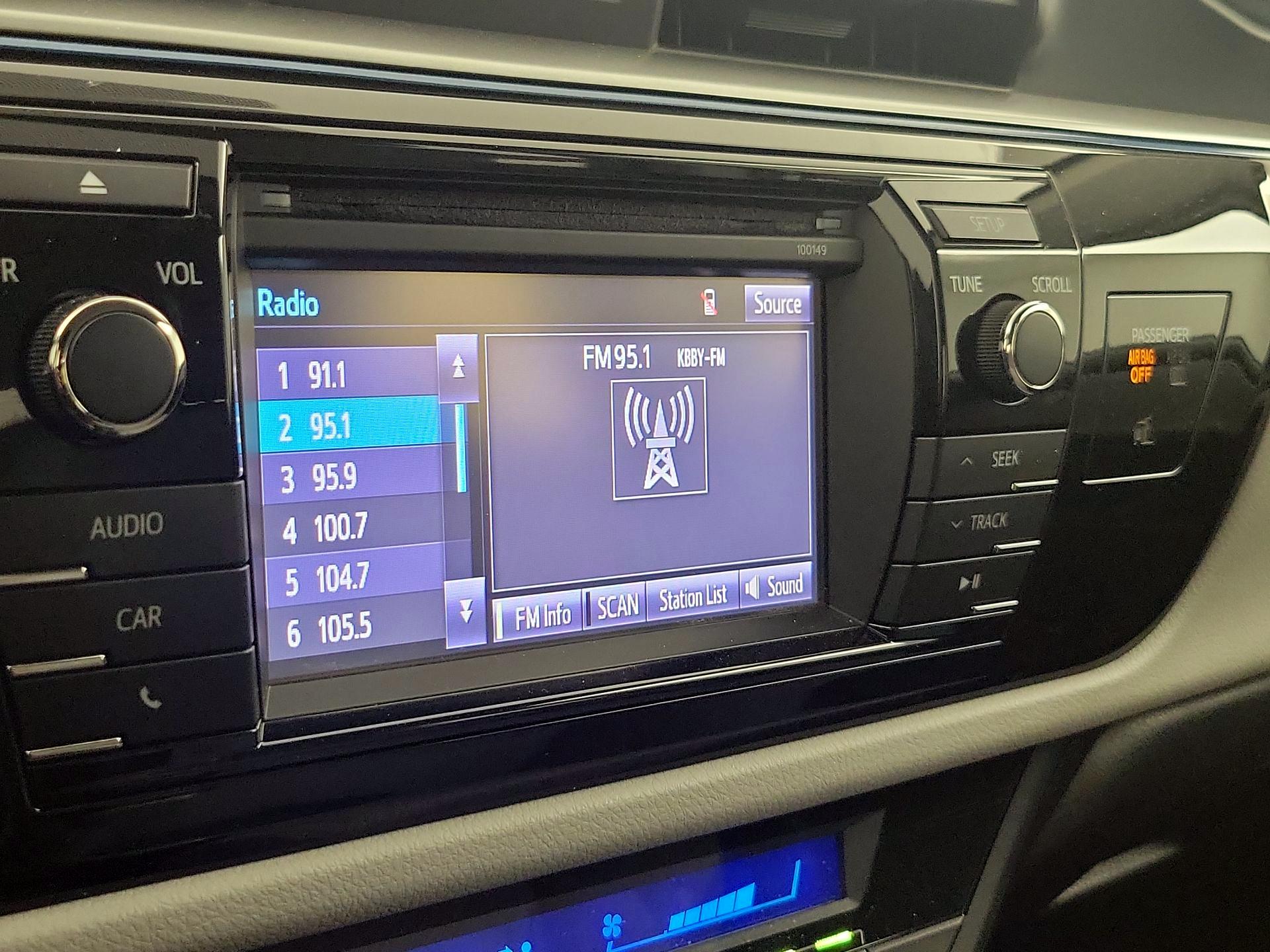 Thumbnail: 2014 Toyota Corolla - 15