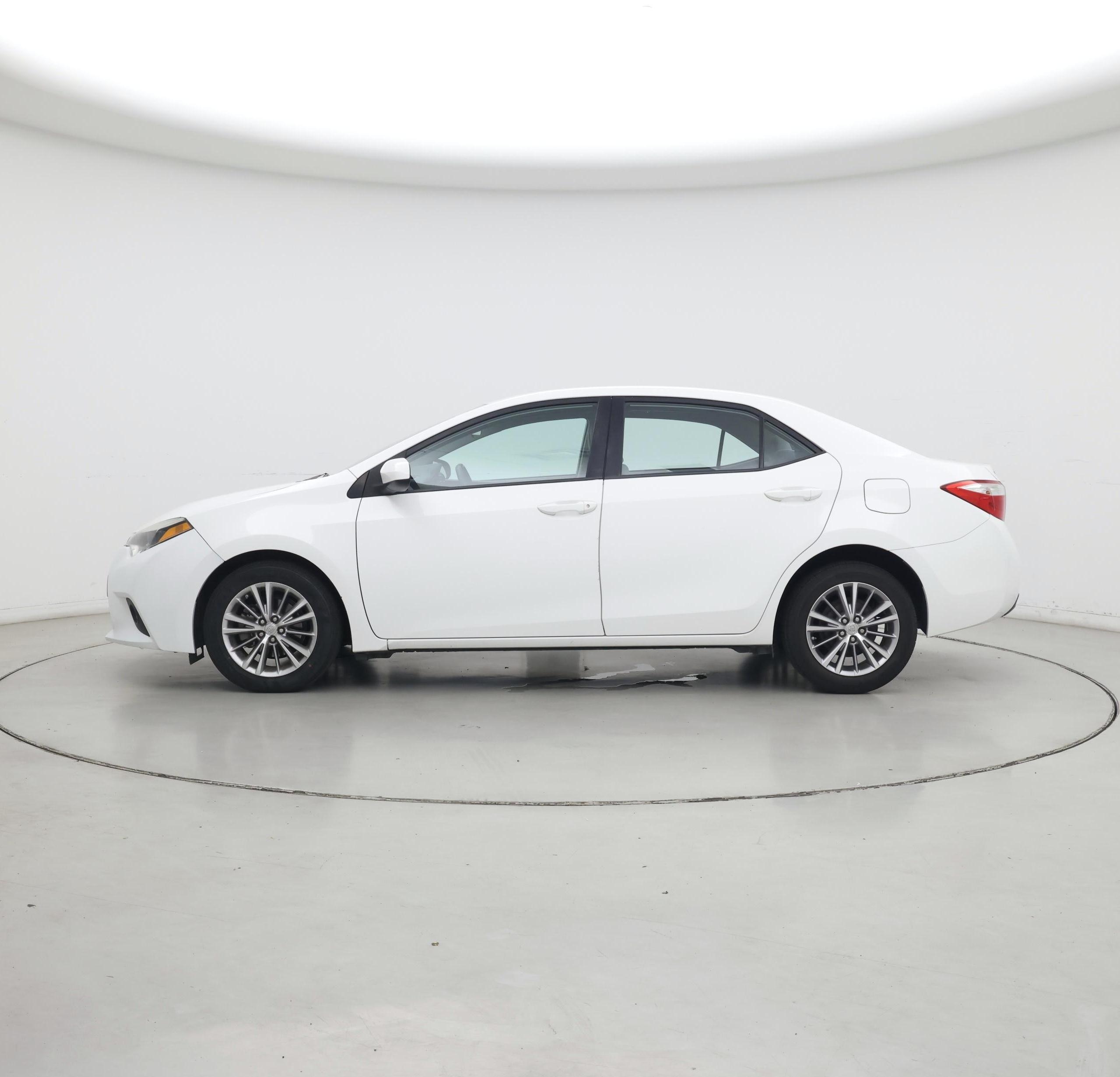 Thumbnail: 2014 Toyota Corolla - 3