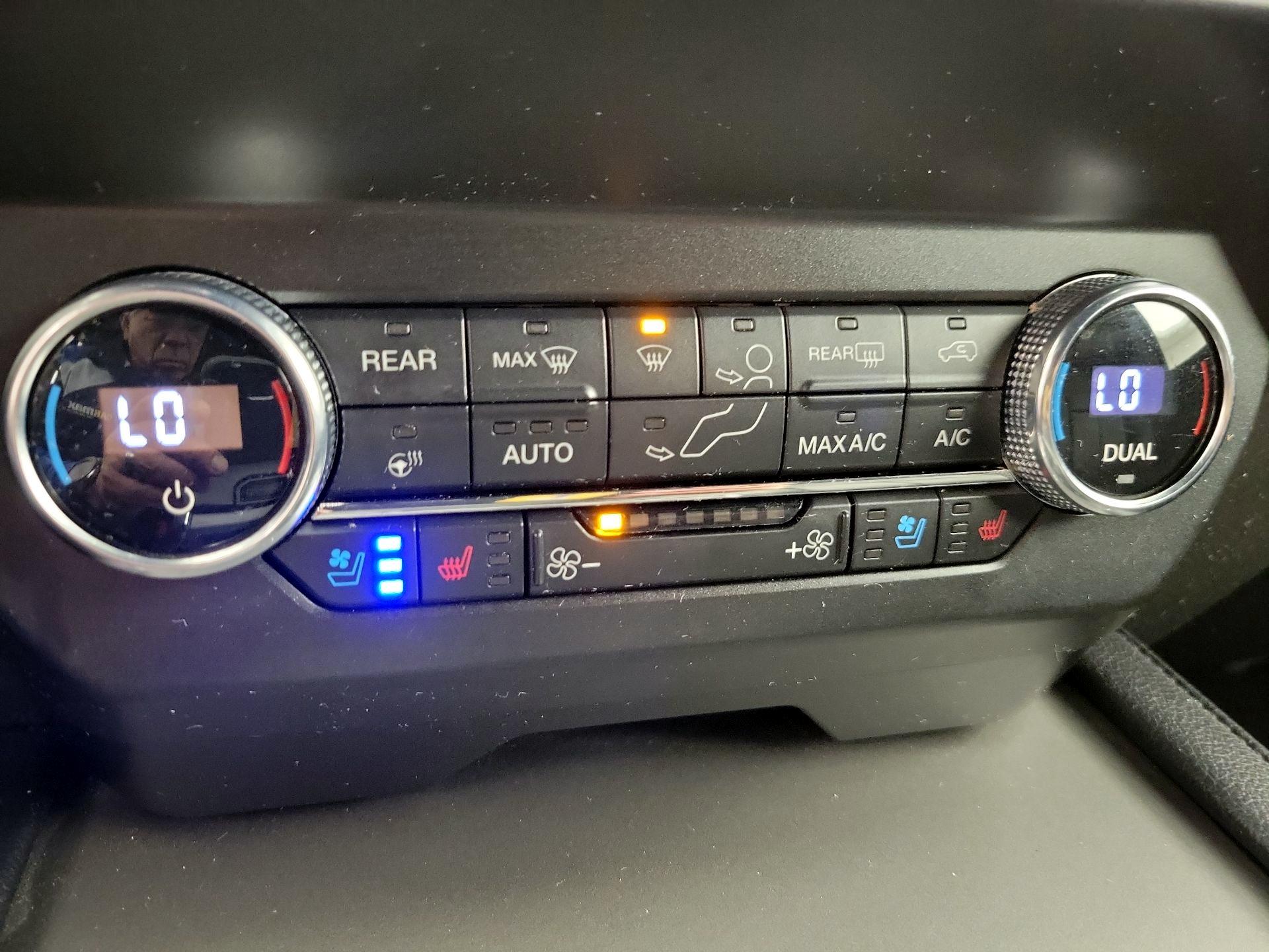 Thumbnail: 2021 Ford Expedition - 17