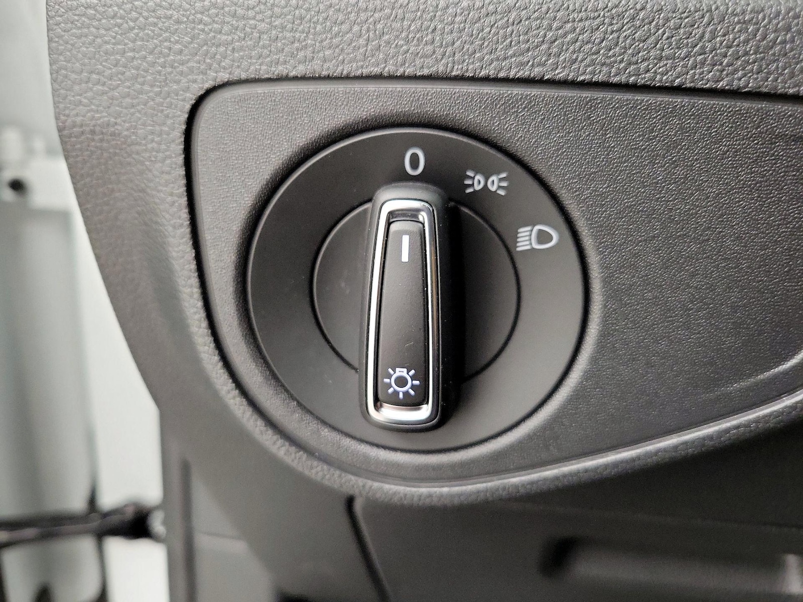 2018 Volkswagen Atlas S - Photo 14