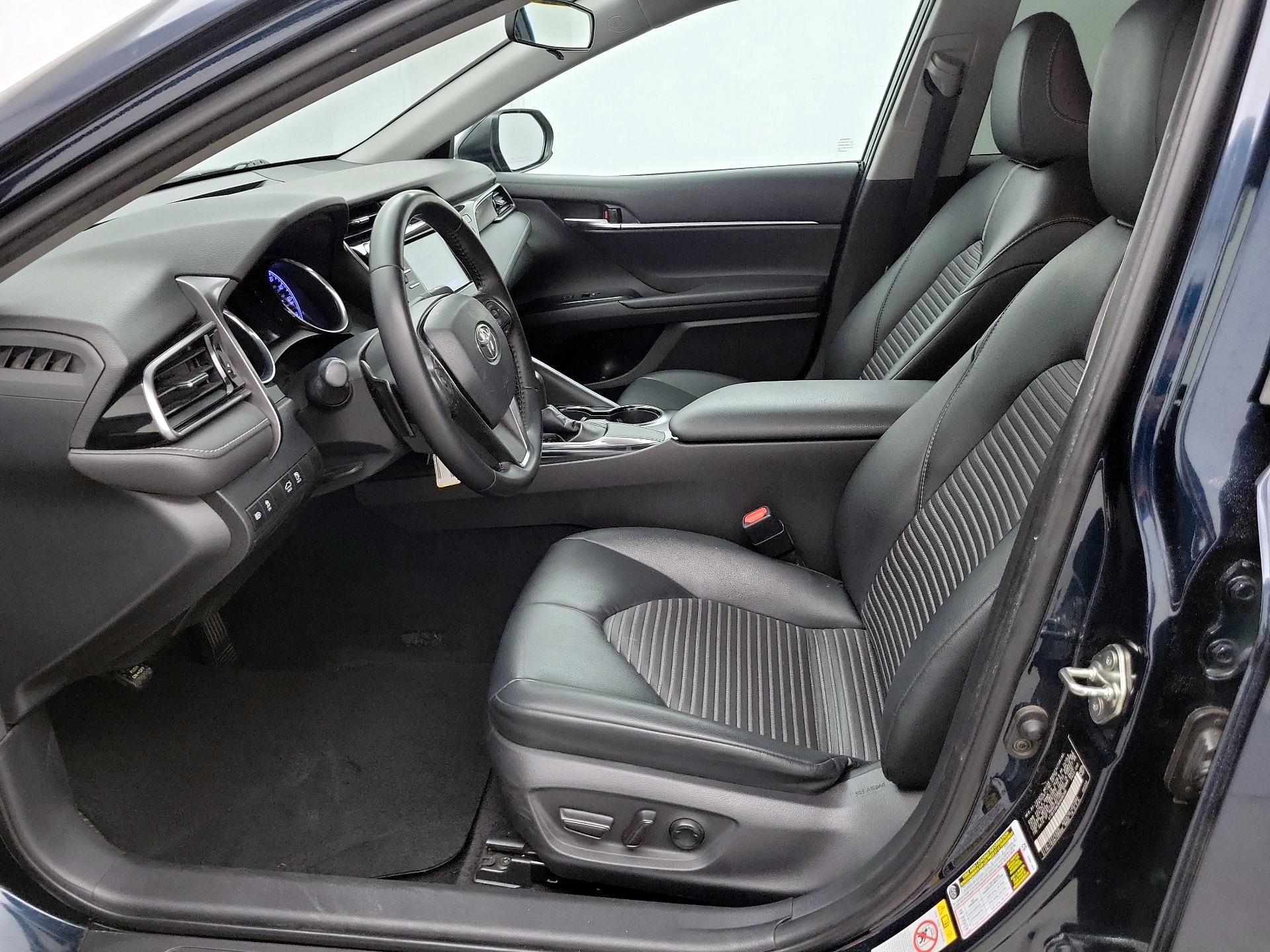 Thumbnail: 2019 Toyota Camry - 11