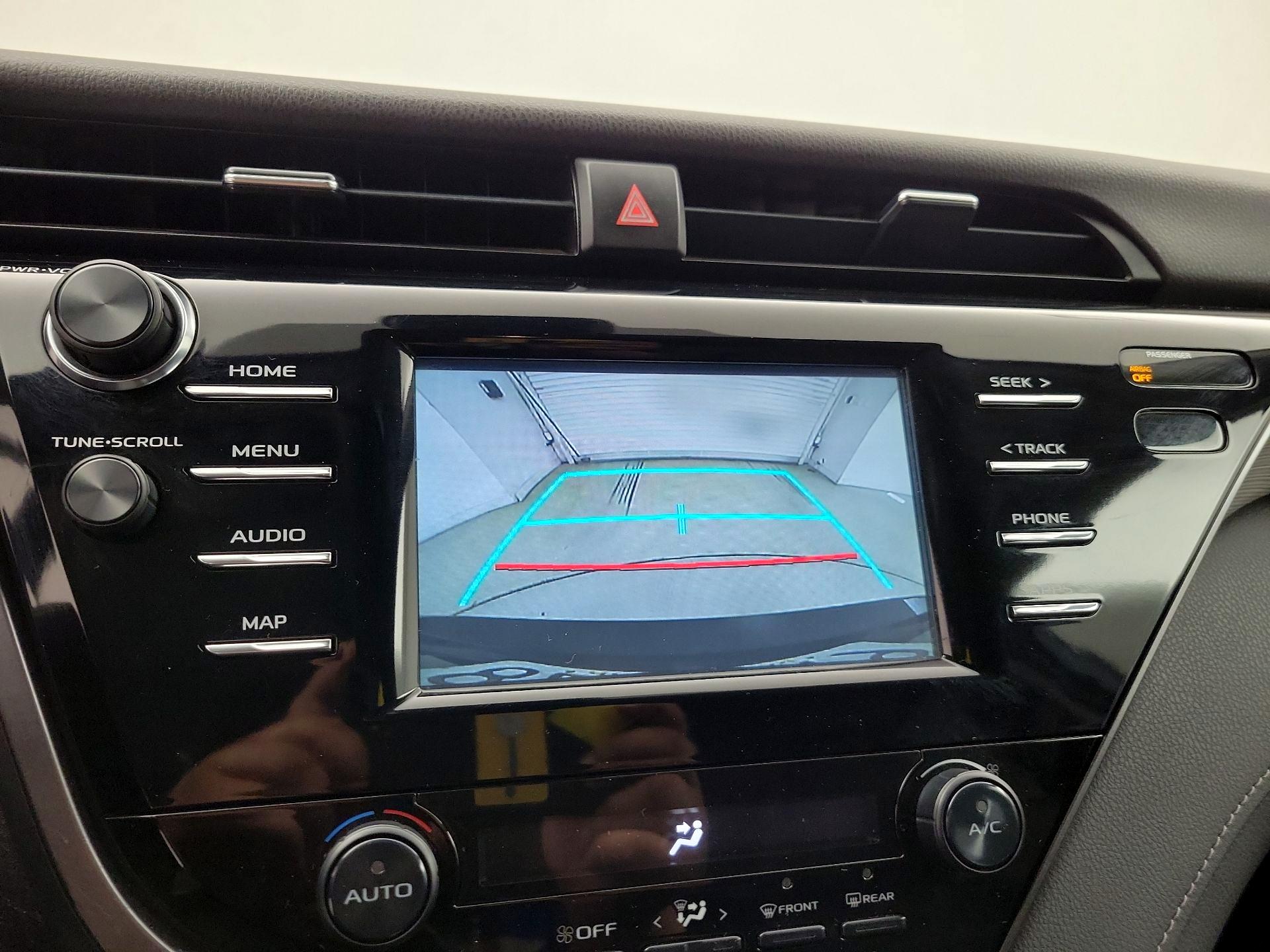 Thumbnail: 2019 Toyota Camry - 14