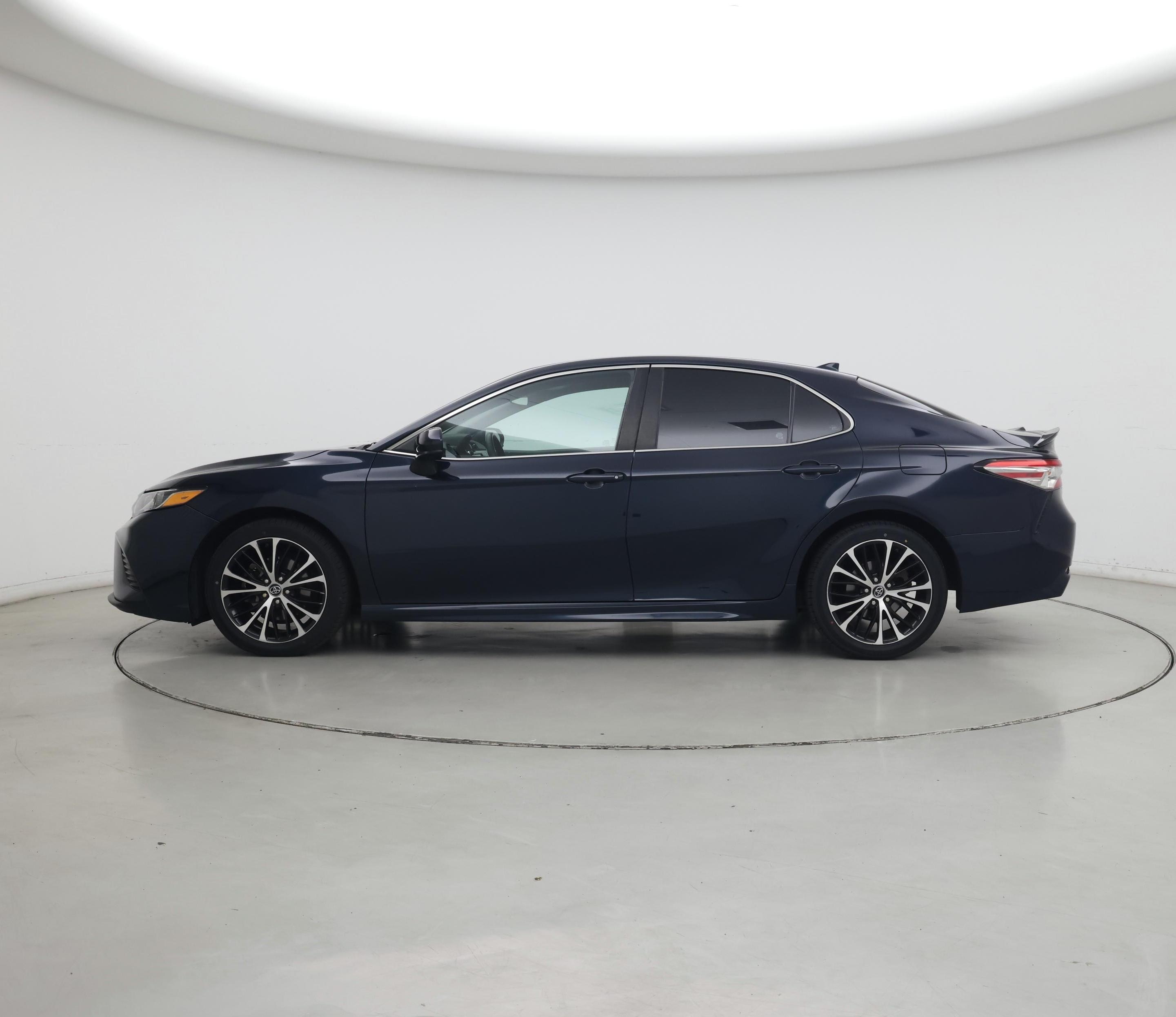 Thumbnail: 2019 Toyota Camry - 3