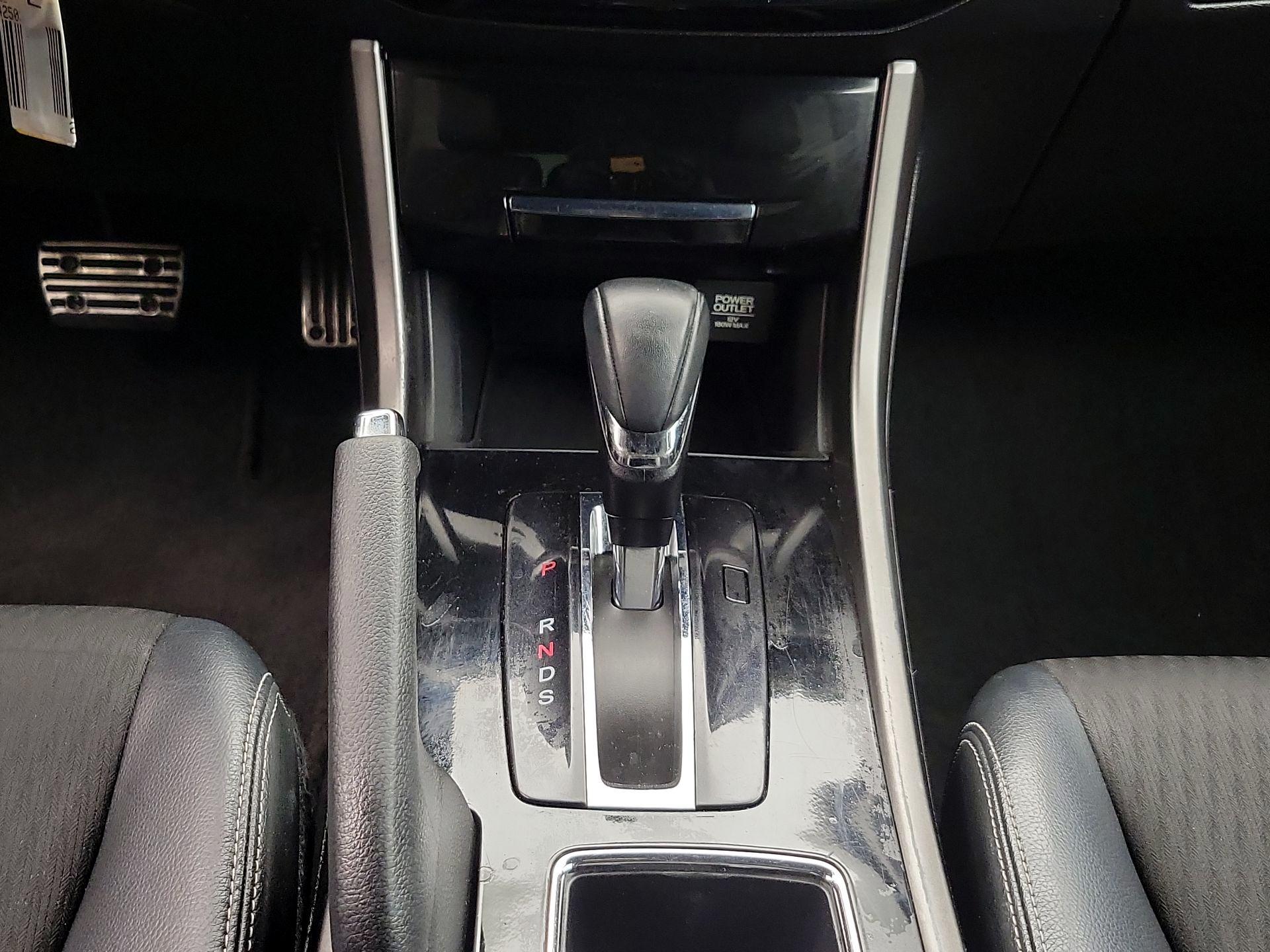 Thumbnail: 2017 Honda Accord - 17