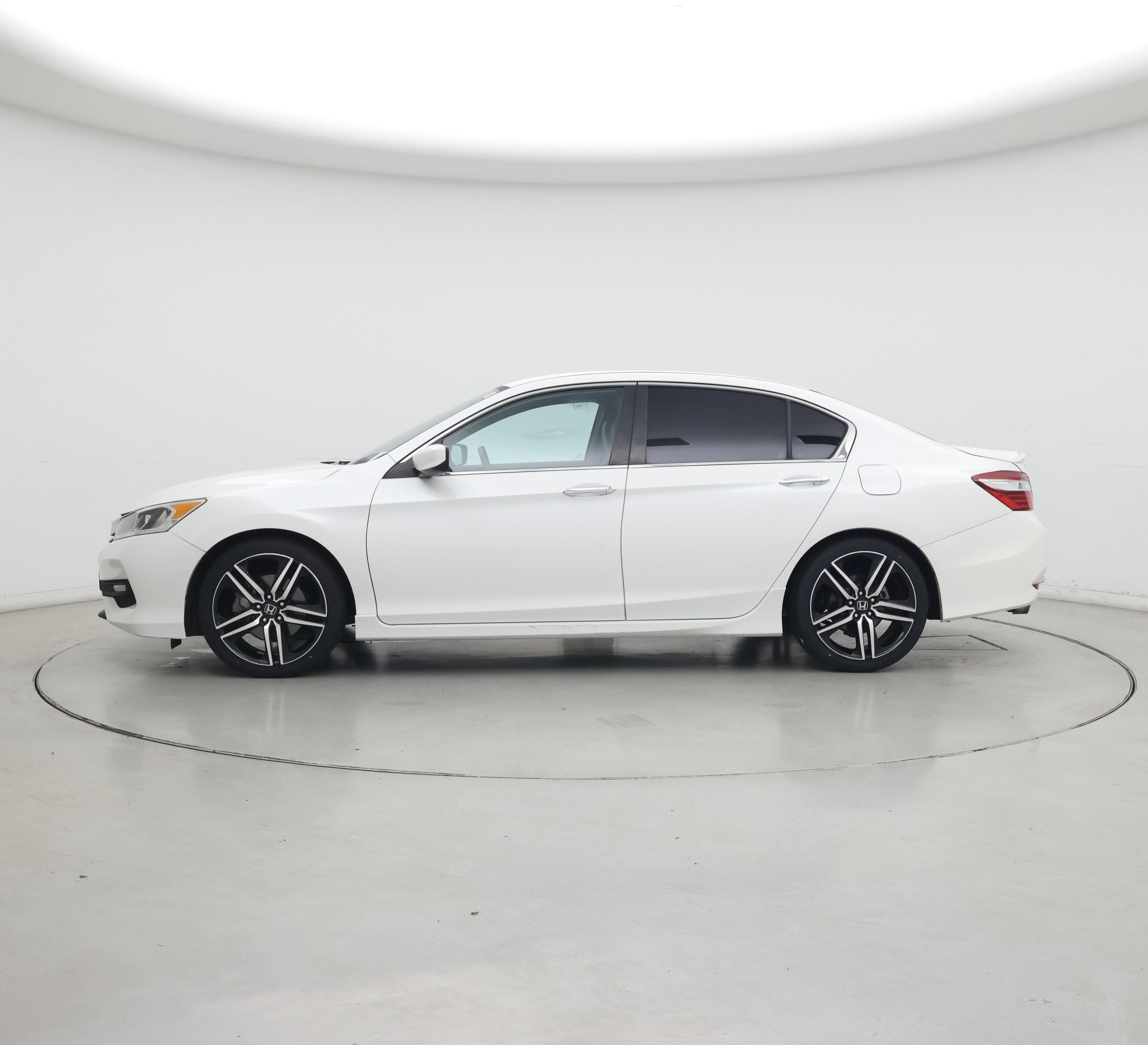 Thumbnail: 2017 Honda Accord - 3