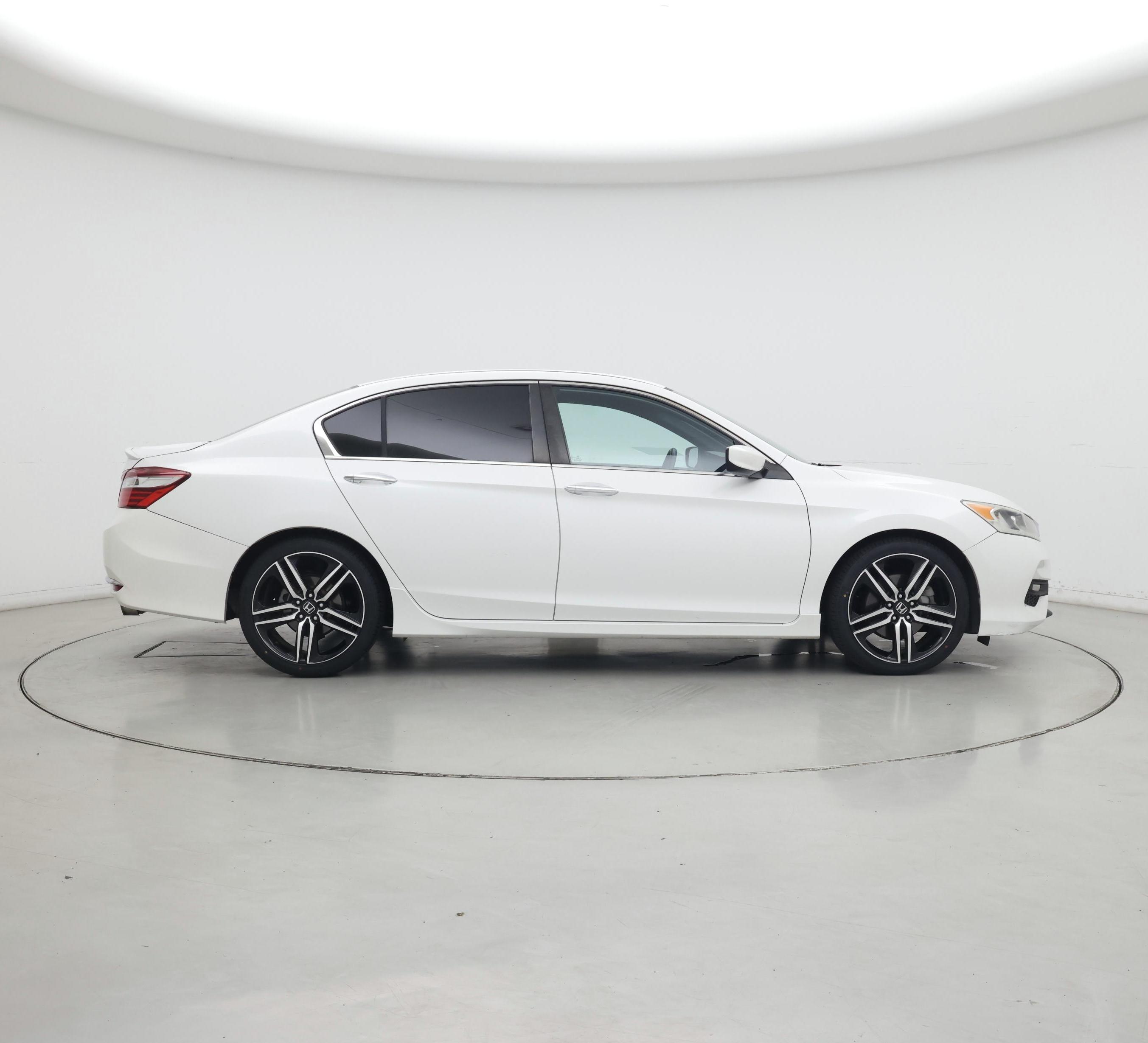 Thumbnail: 2017 Honda Accord - 7