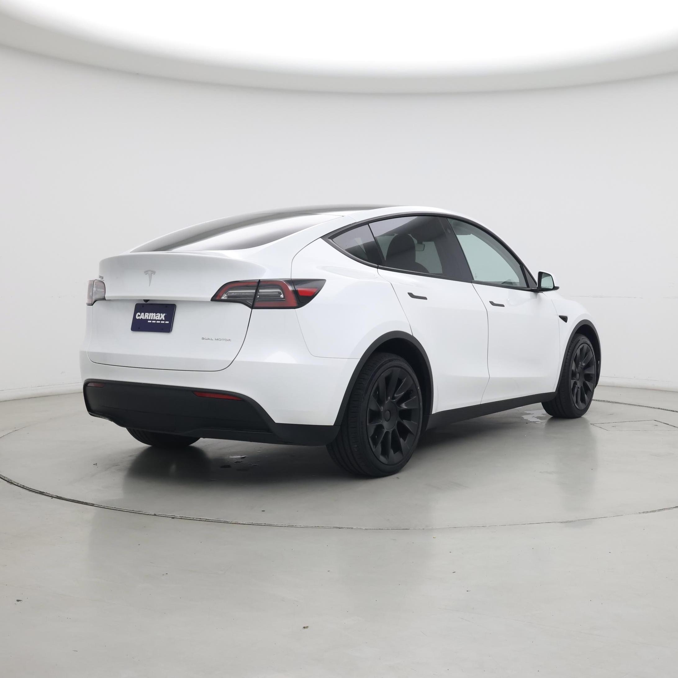 Thumbnail: 2023 Tesla Model Y - 8