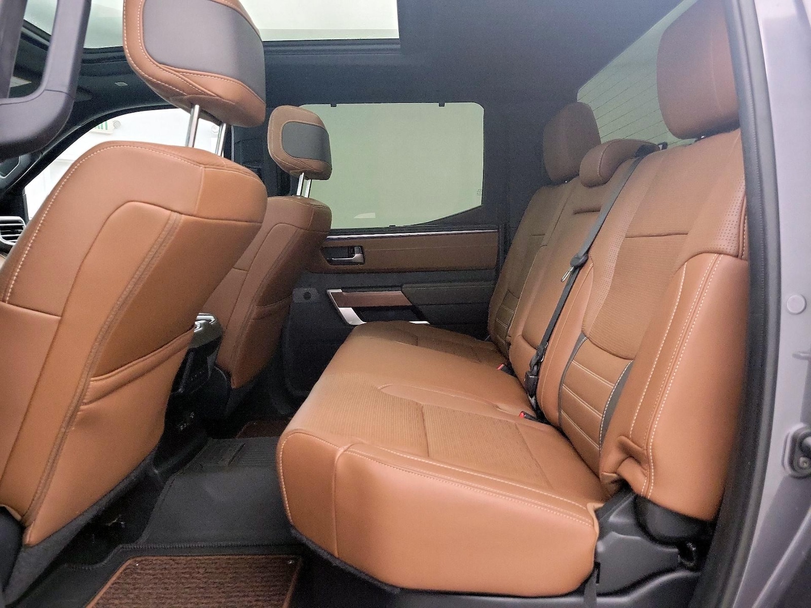 Rear A/C Seat(s)
