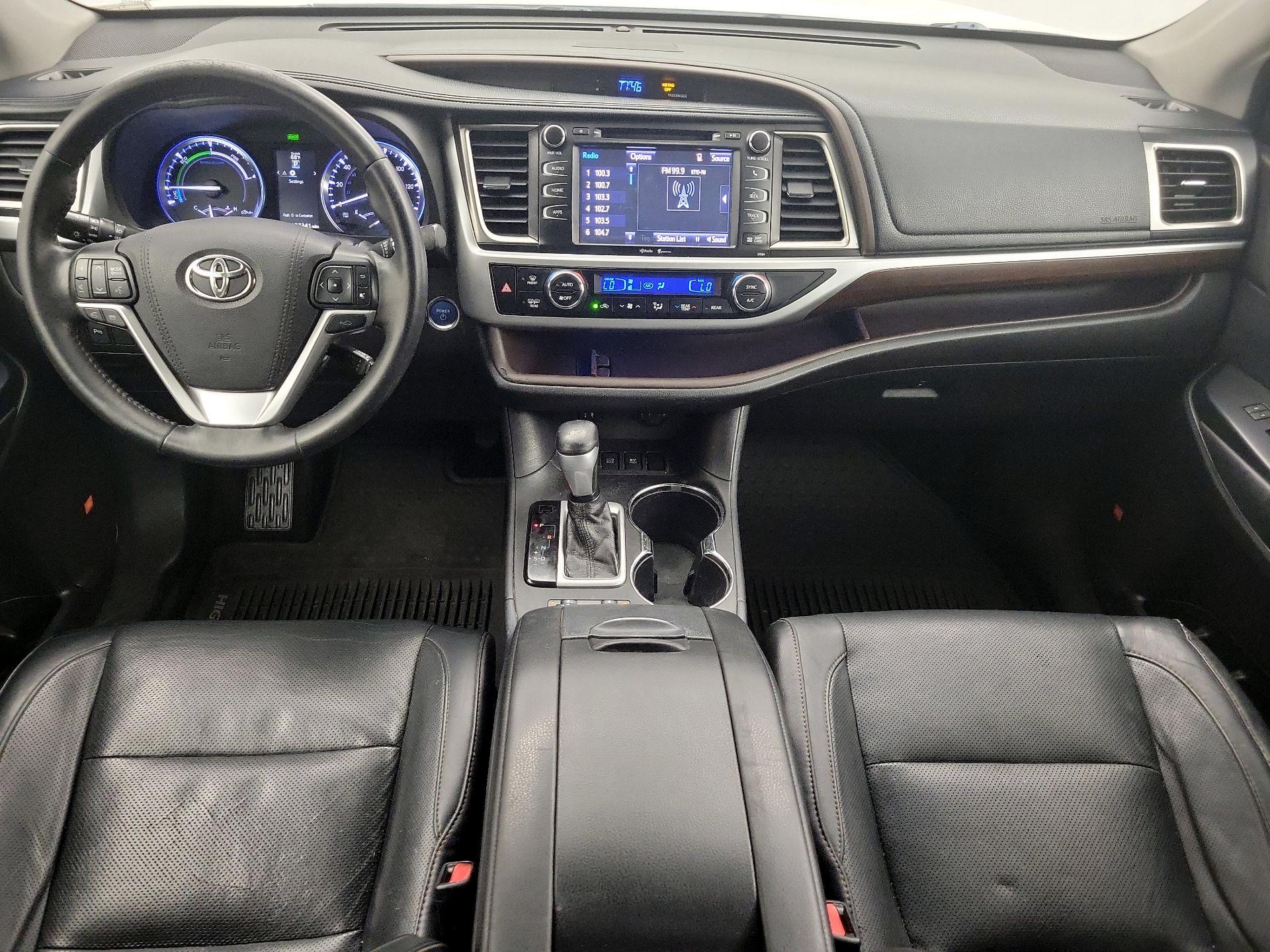 Thumbnail: 2015 Toyota Highlander - 9
