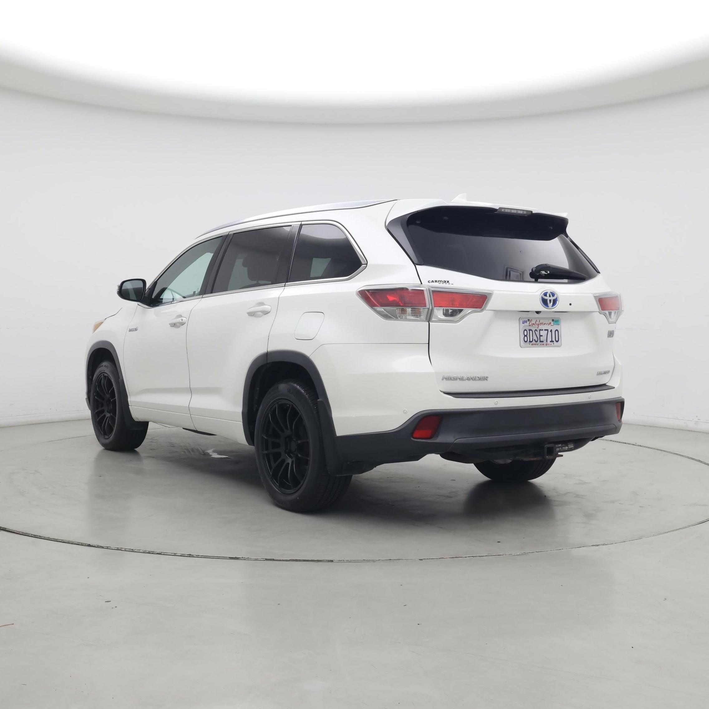 Thumbnail: 2015 Toyota Highlander - 2