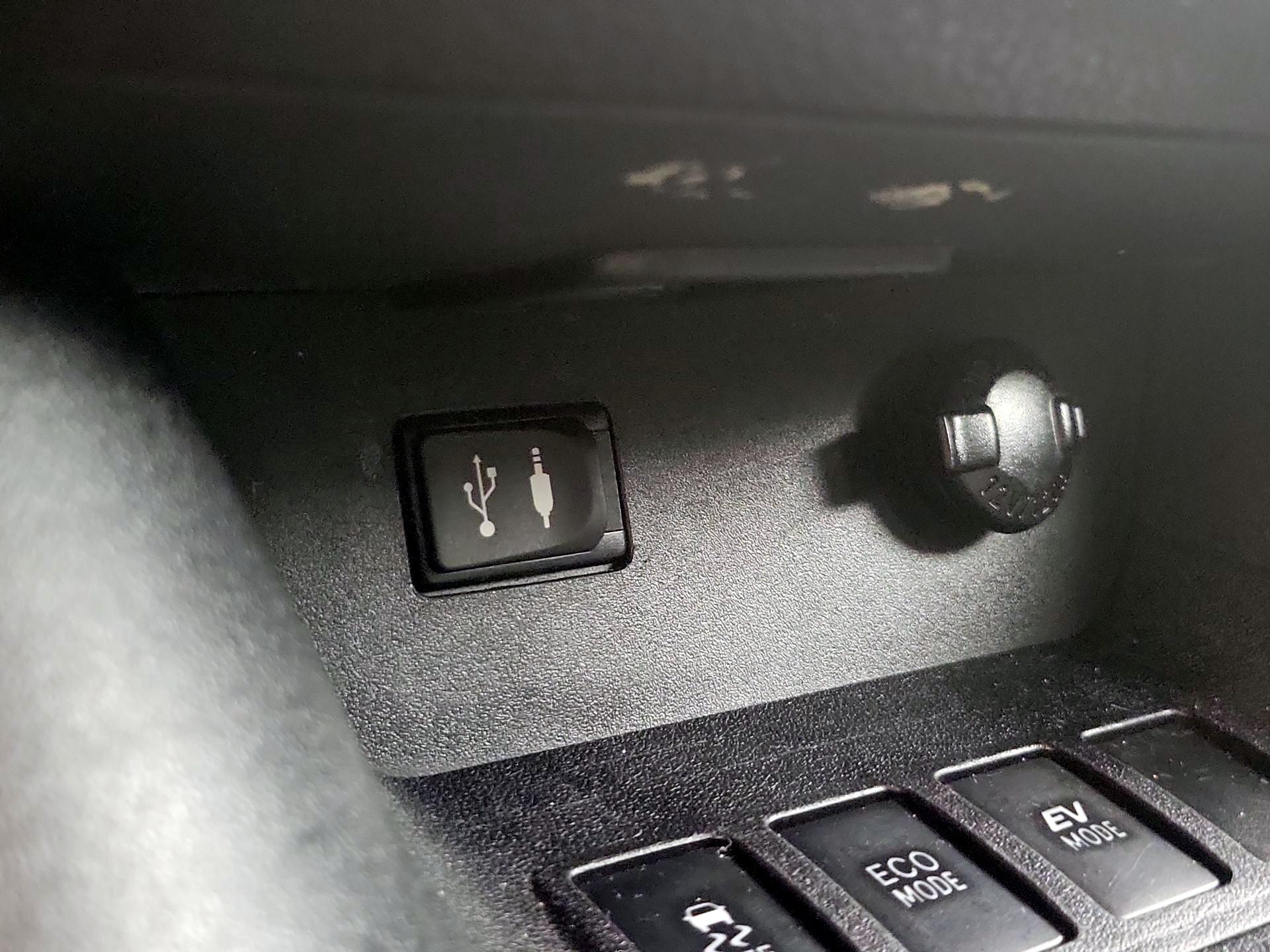 Thumbnail: 2015 Toyota Highlander - 19