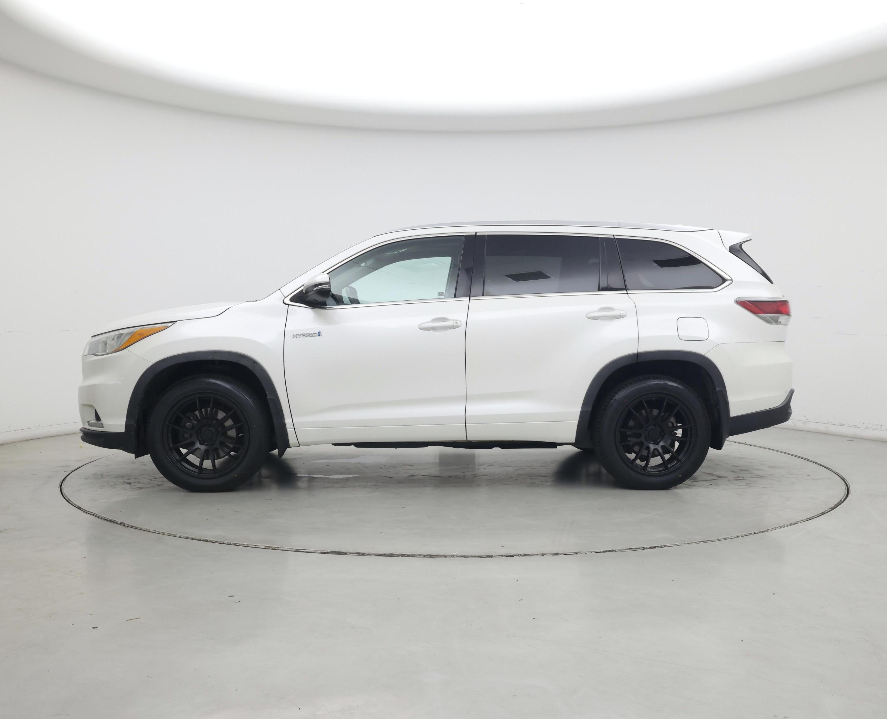 Thumbnail: 2015 Toyota Highlander - 3