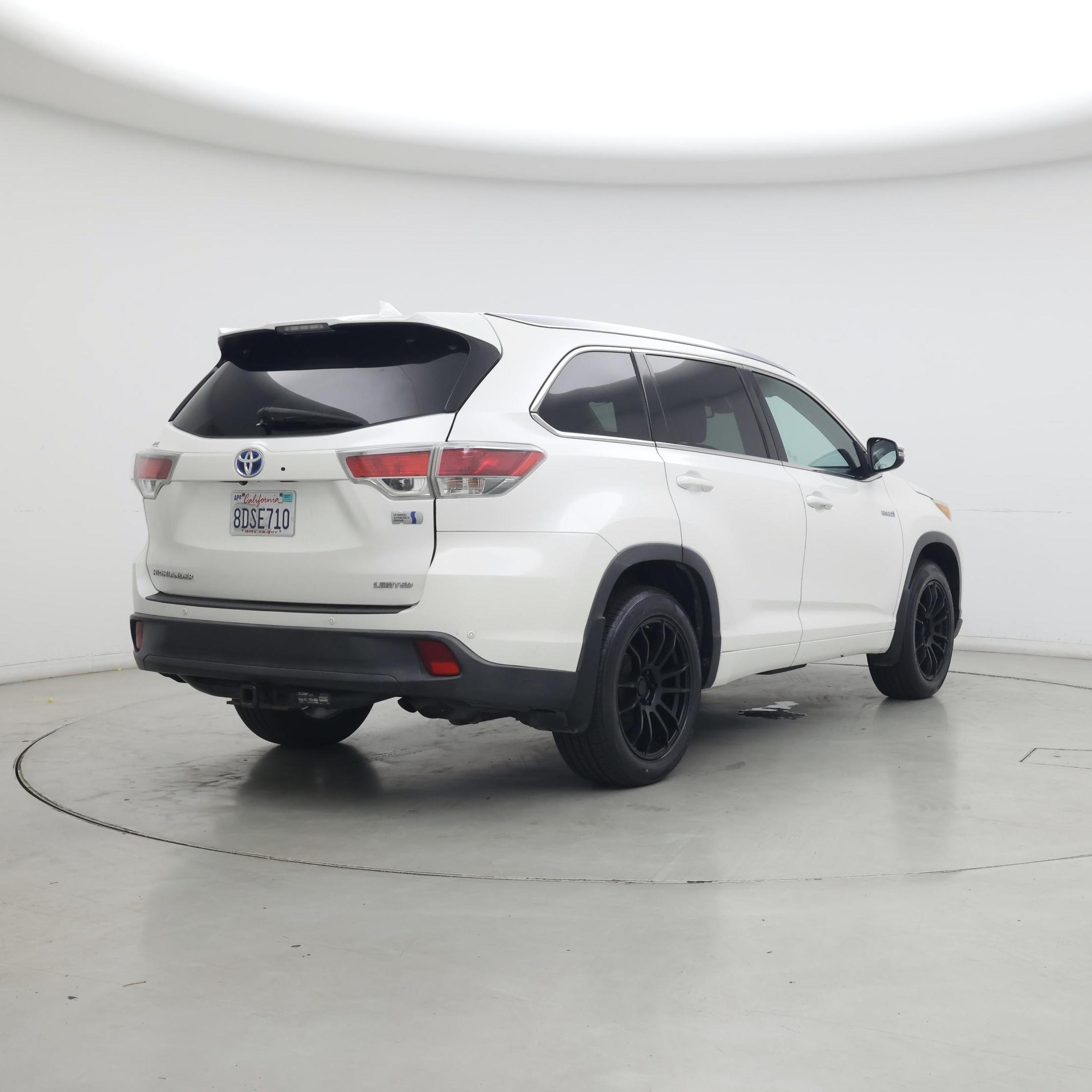 Thumbnail: 2015 Toyota Highlander - 8
