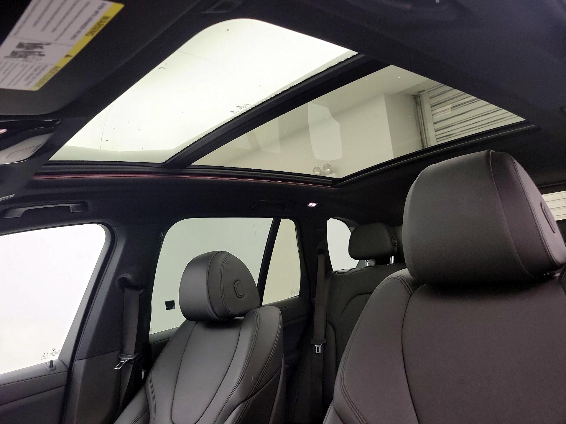 Thumbnail: 2022 BMW X5 - 20