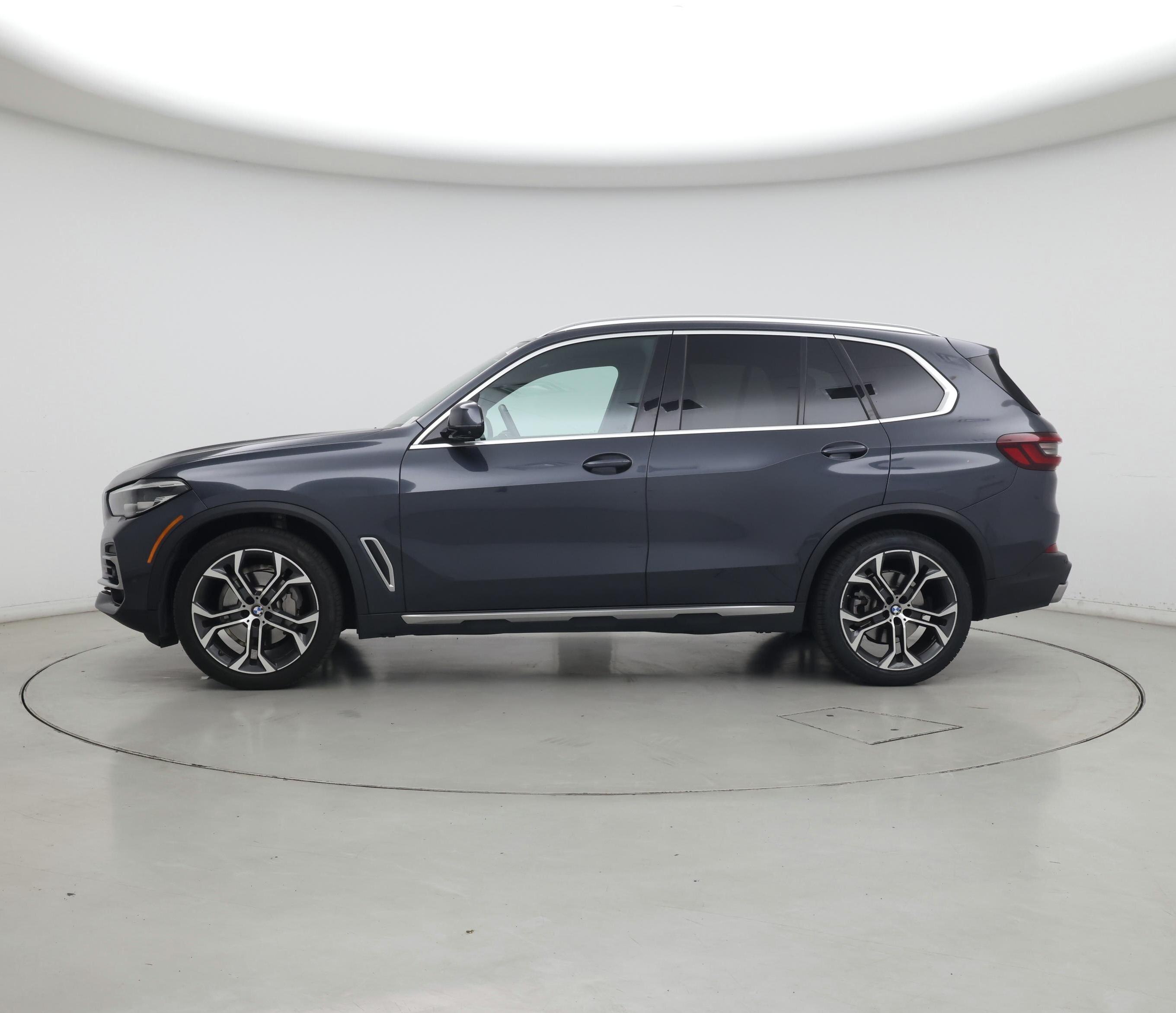 Thumbnail: 2022 BMW X5 - 3