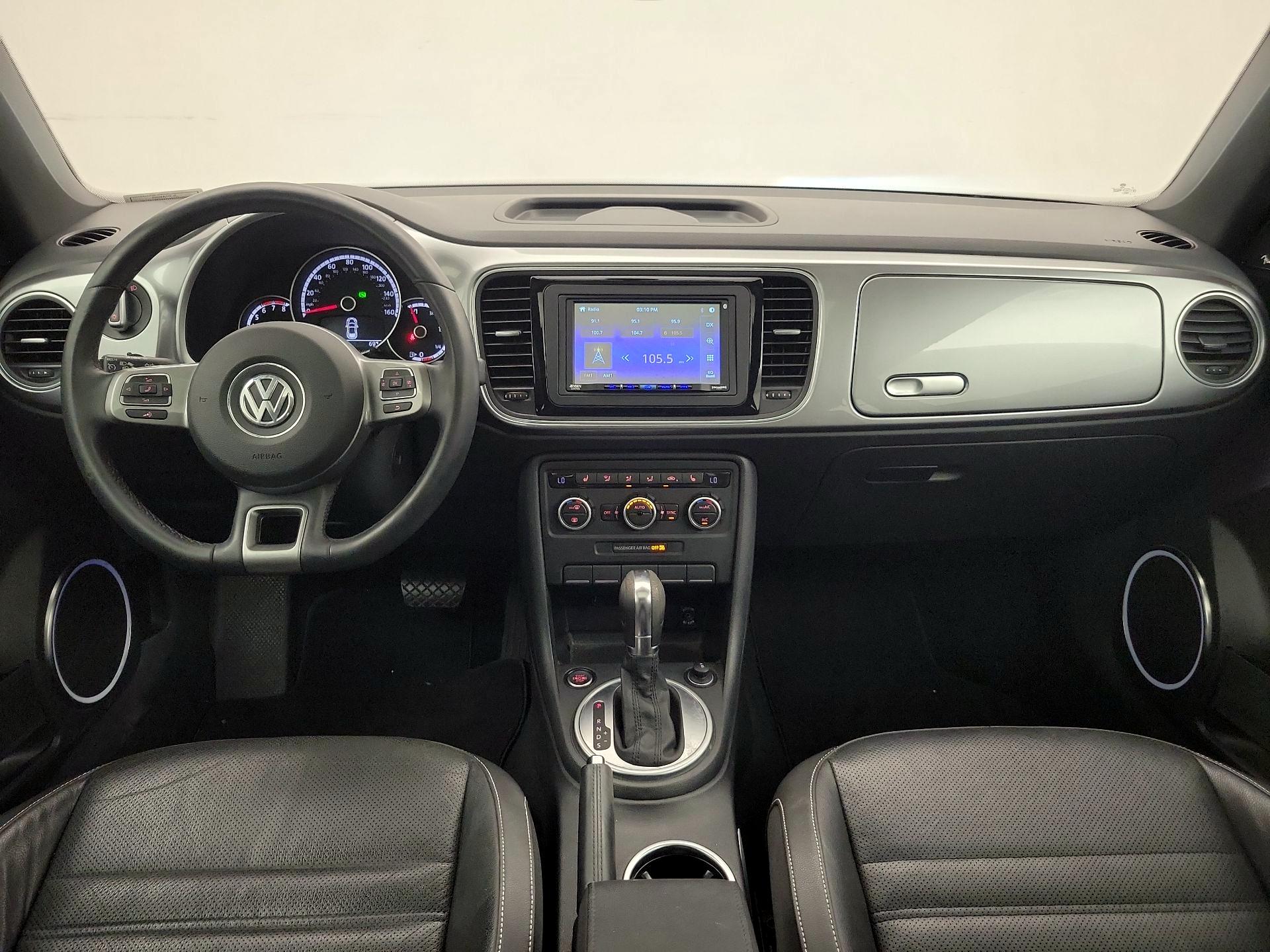 Thumbnail: 2014 Volkswagen Beetle - 9