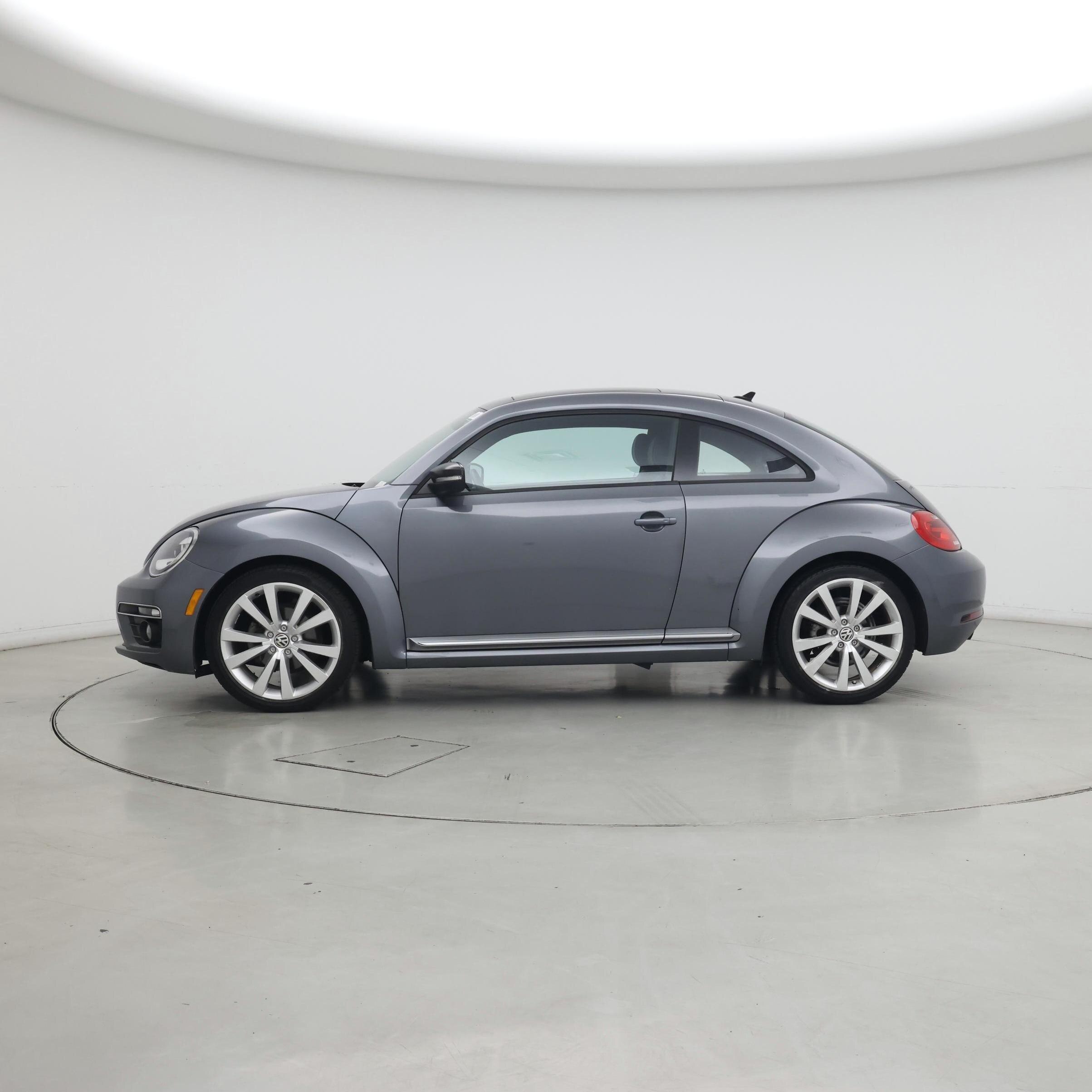 Thumbnail: 2014 Volkswagen Beetle - 3