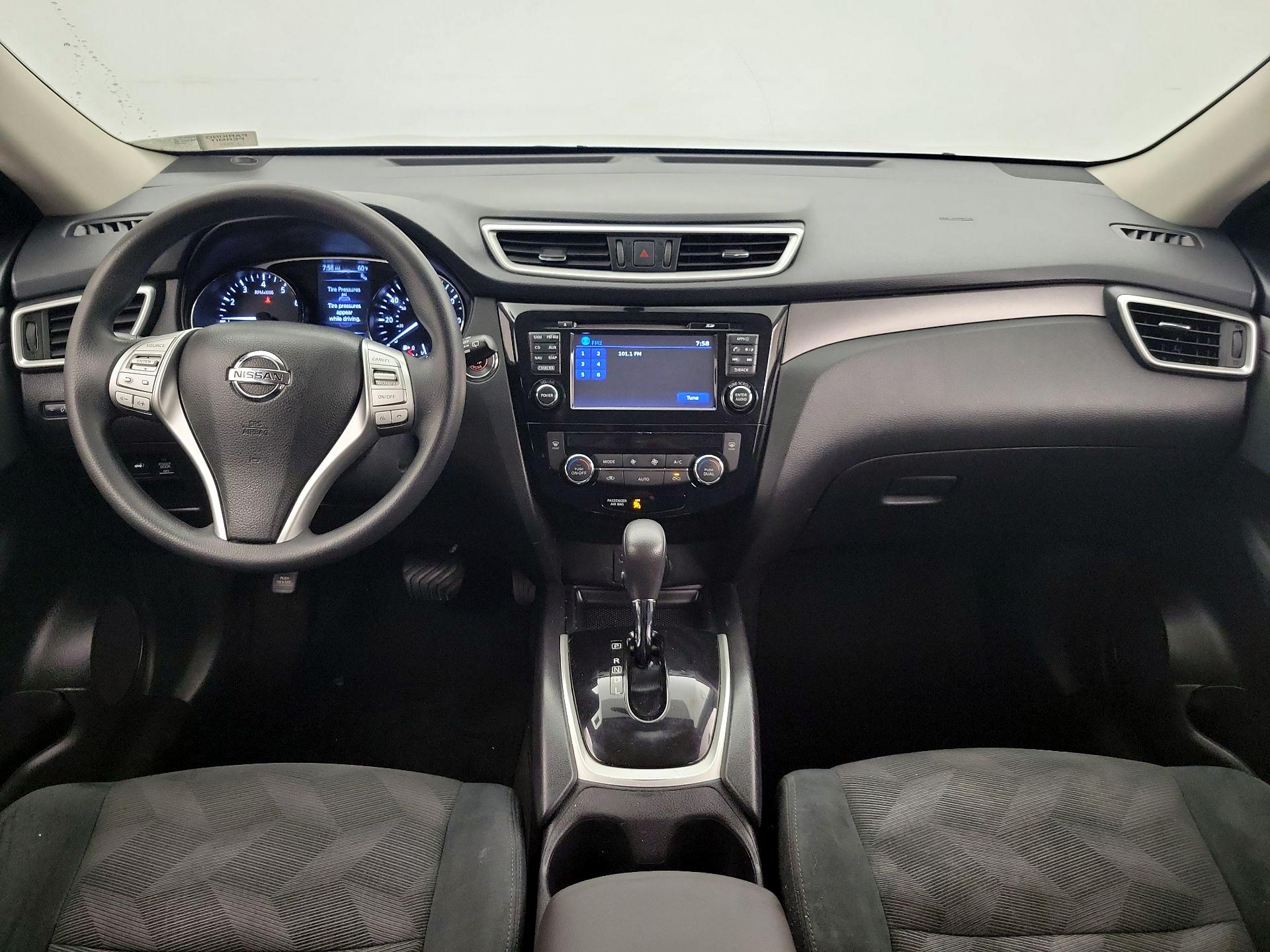 Thumbnail: 2016 Nissan Rogue - 9