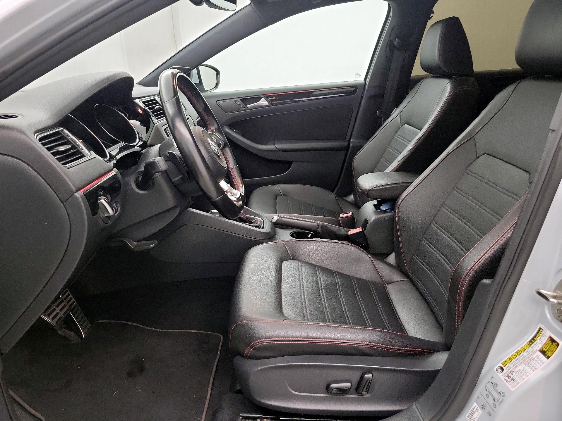 Thumbnail: 2017 Volkswagen Jetta - 11