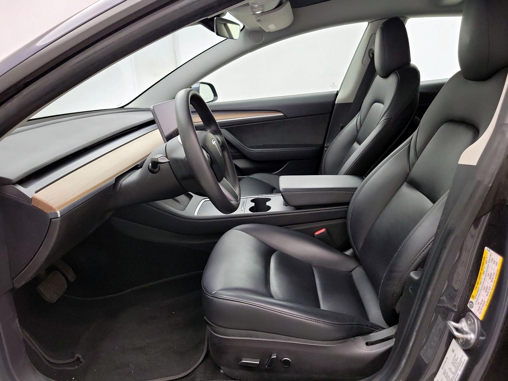 Thumbnail: 2022 Tesla Model 3 - 11