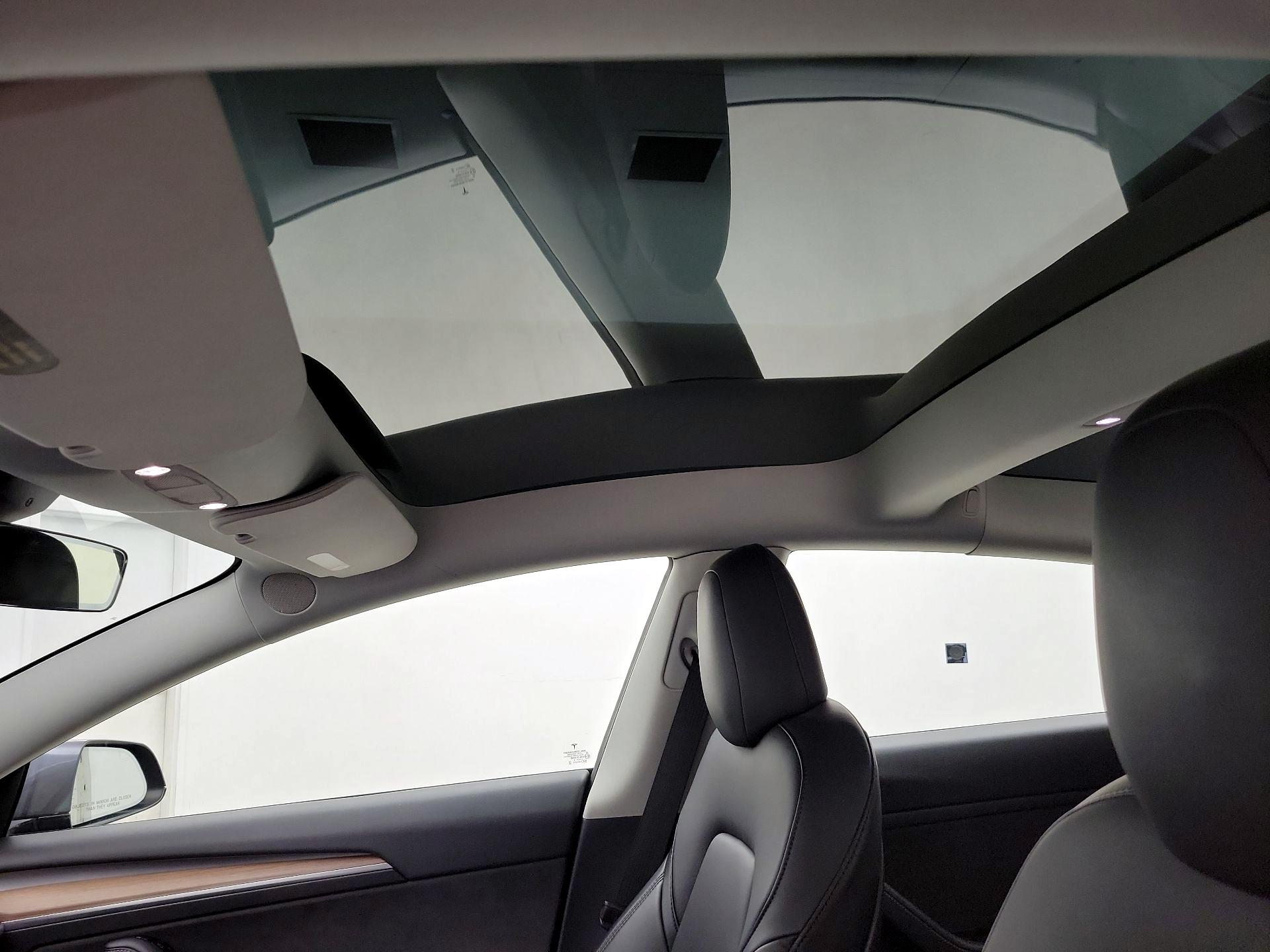 Thumbnail: 2022 Tesla Model 3 - 18