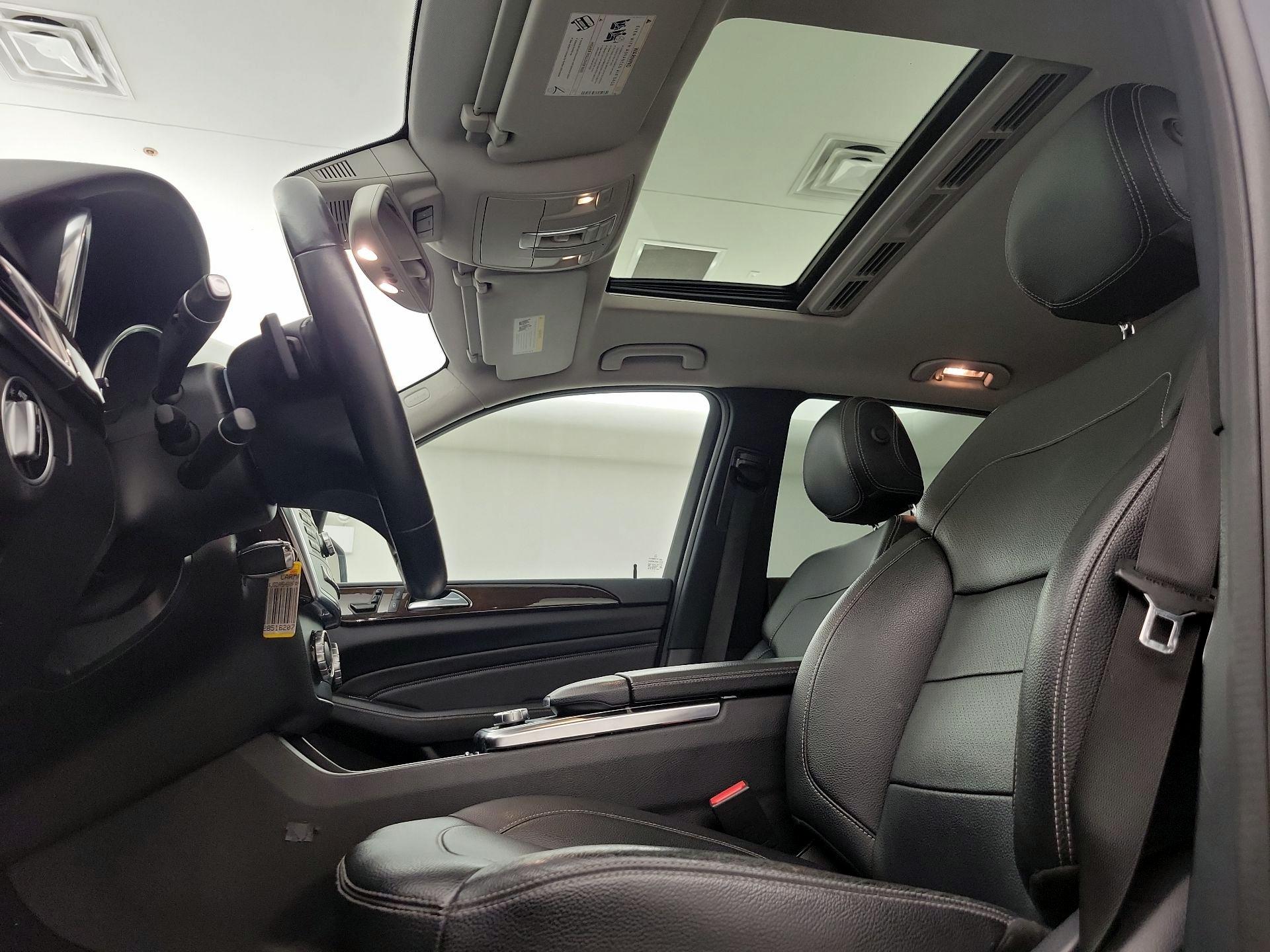 Thumbnail: 2015 Mercedes-Benz M-Class - 19