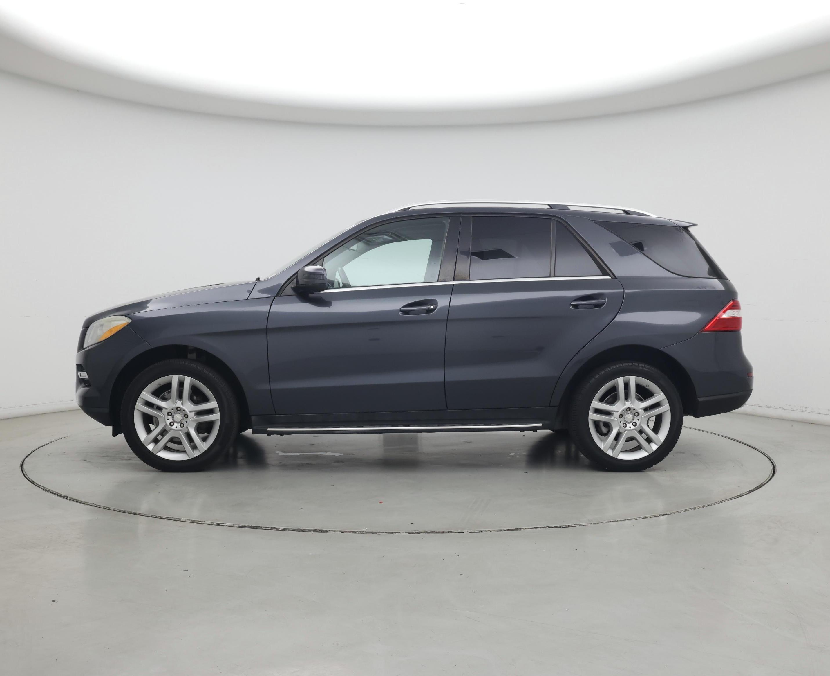 Thumbnail: 2015 Mercedes-Benz M-Class - 3